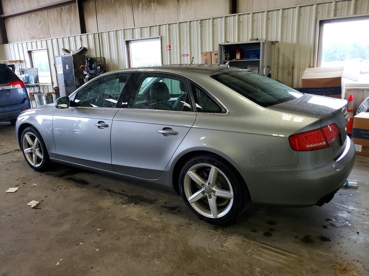 2011 Audi A4 Premium Plus Серебряный vin: WAUFFAFL7BN024038