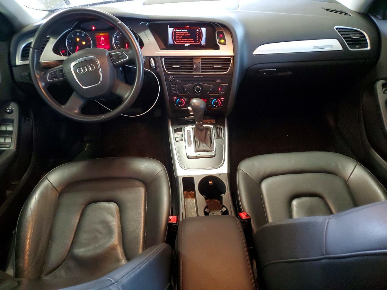 2011 Audi A4 Premium Plus Серебряный vin: WAUFFAFL7BN024038