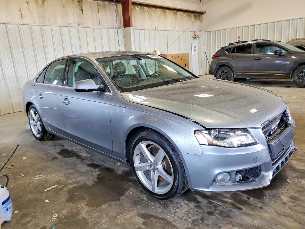 2011 Audi A4 Premium Plus Серебряный vin: WAUFFAFL7BN024038