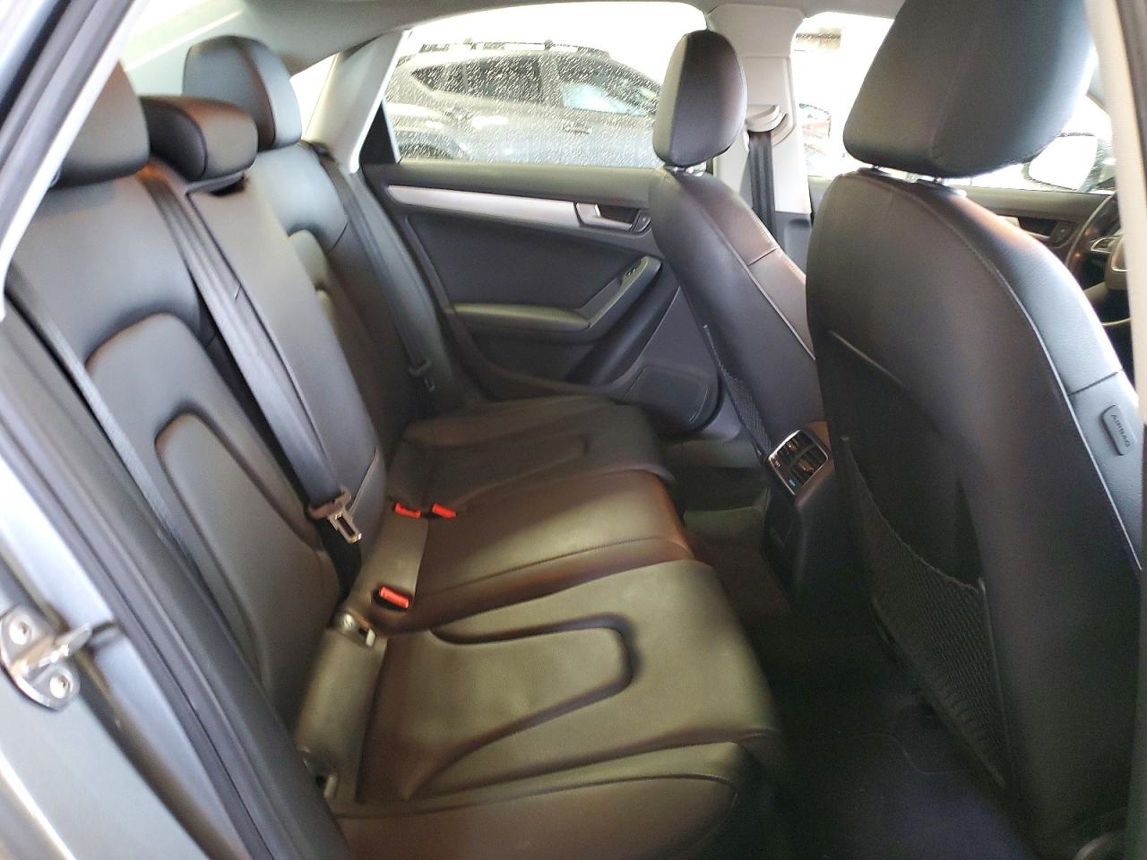 2011 Audi A4 Premium Plus Серебряный vin: WAUFFAFL7BN024038
