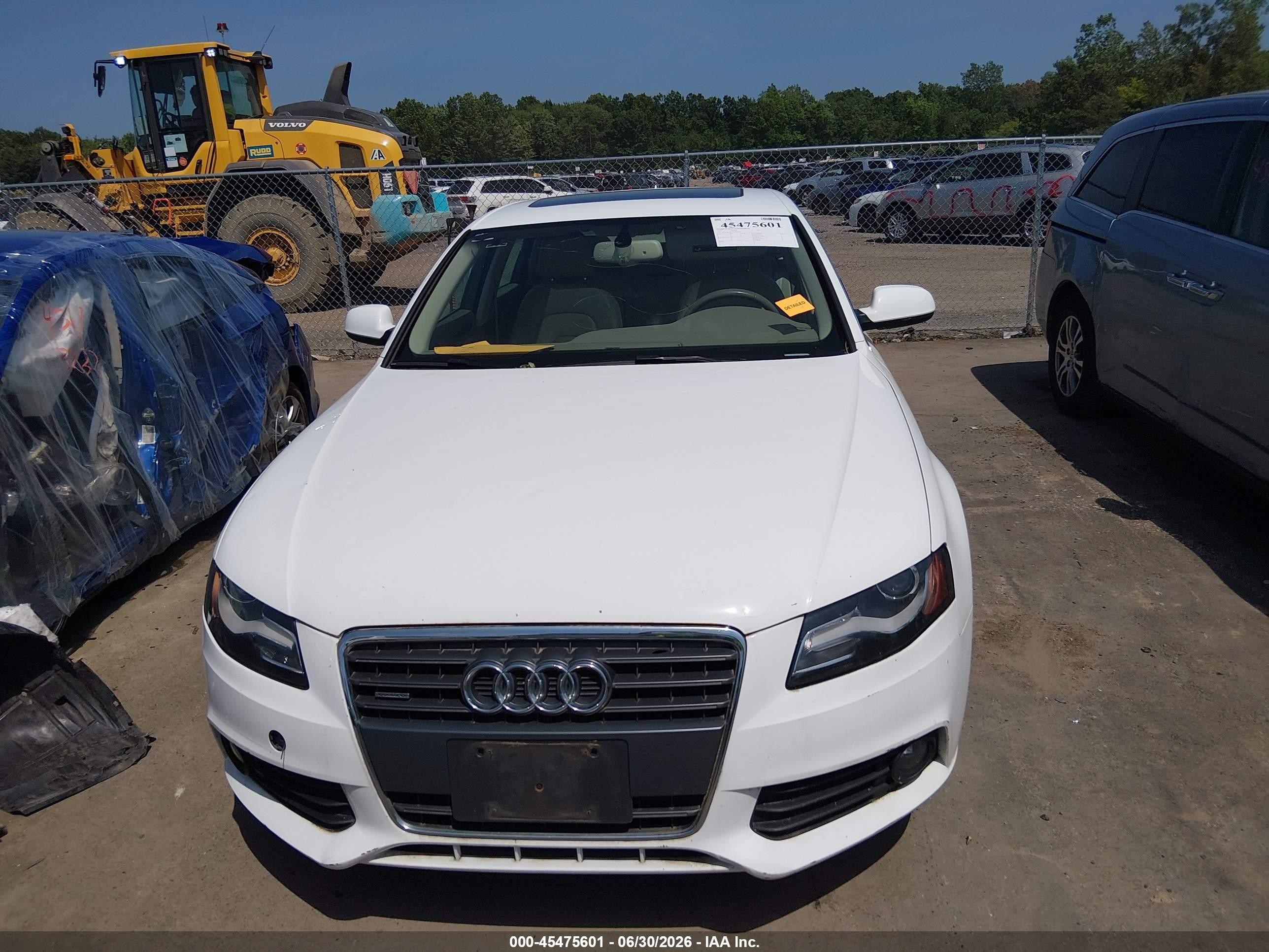 2011 Audi A4 2.0t Premium White vin: WAUFFAFL7BN051949