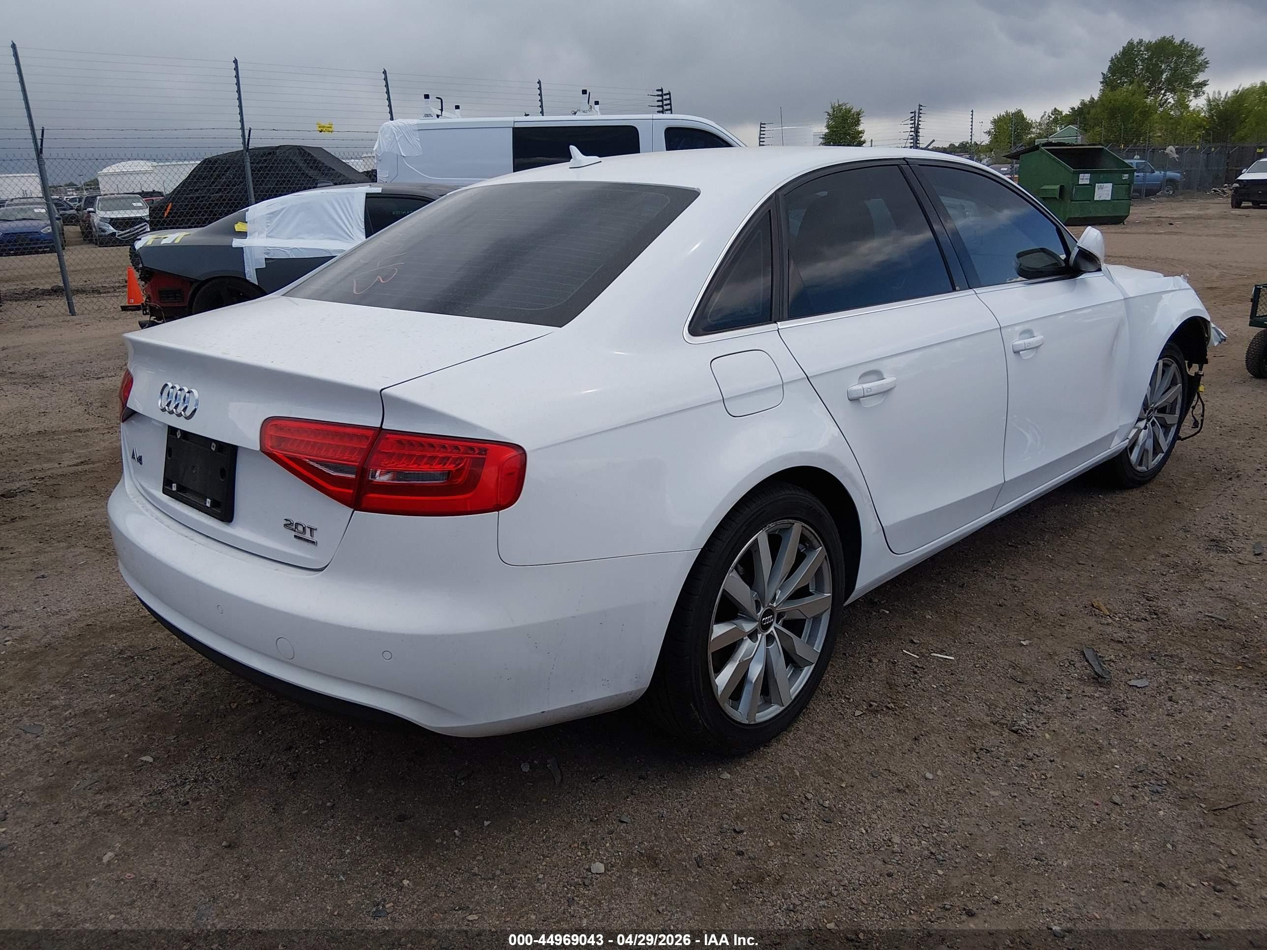 2013 Audi A4 2.0t Premium White vin: WAUFFAFL7DN024933