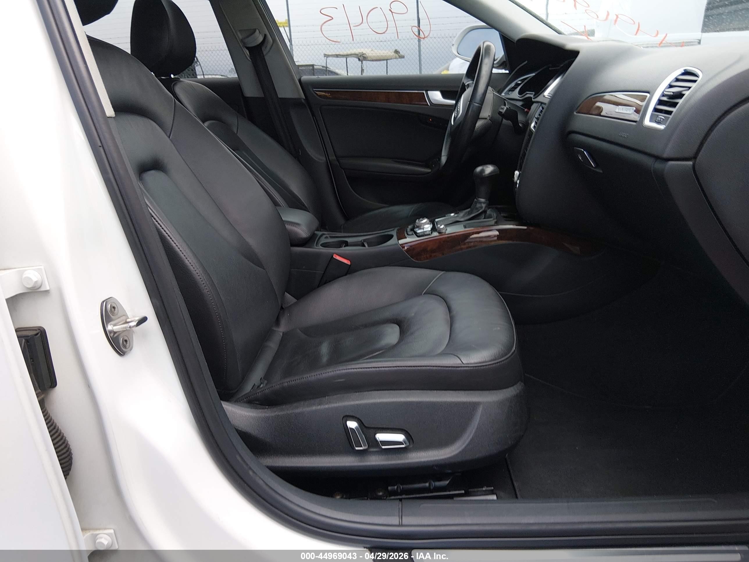 2013 Audi A4 2.0t Premium White vin: WAUFFAFL7DN024933