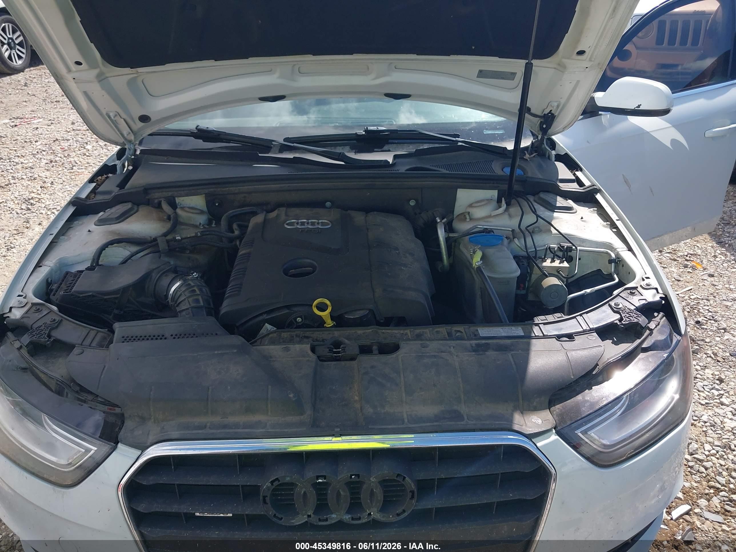 2013 Audi A4 2.0t Premium White vin: WAUFFAFL7DN029775