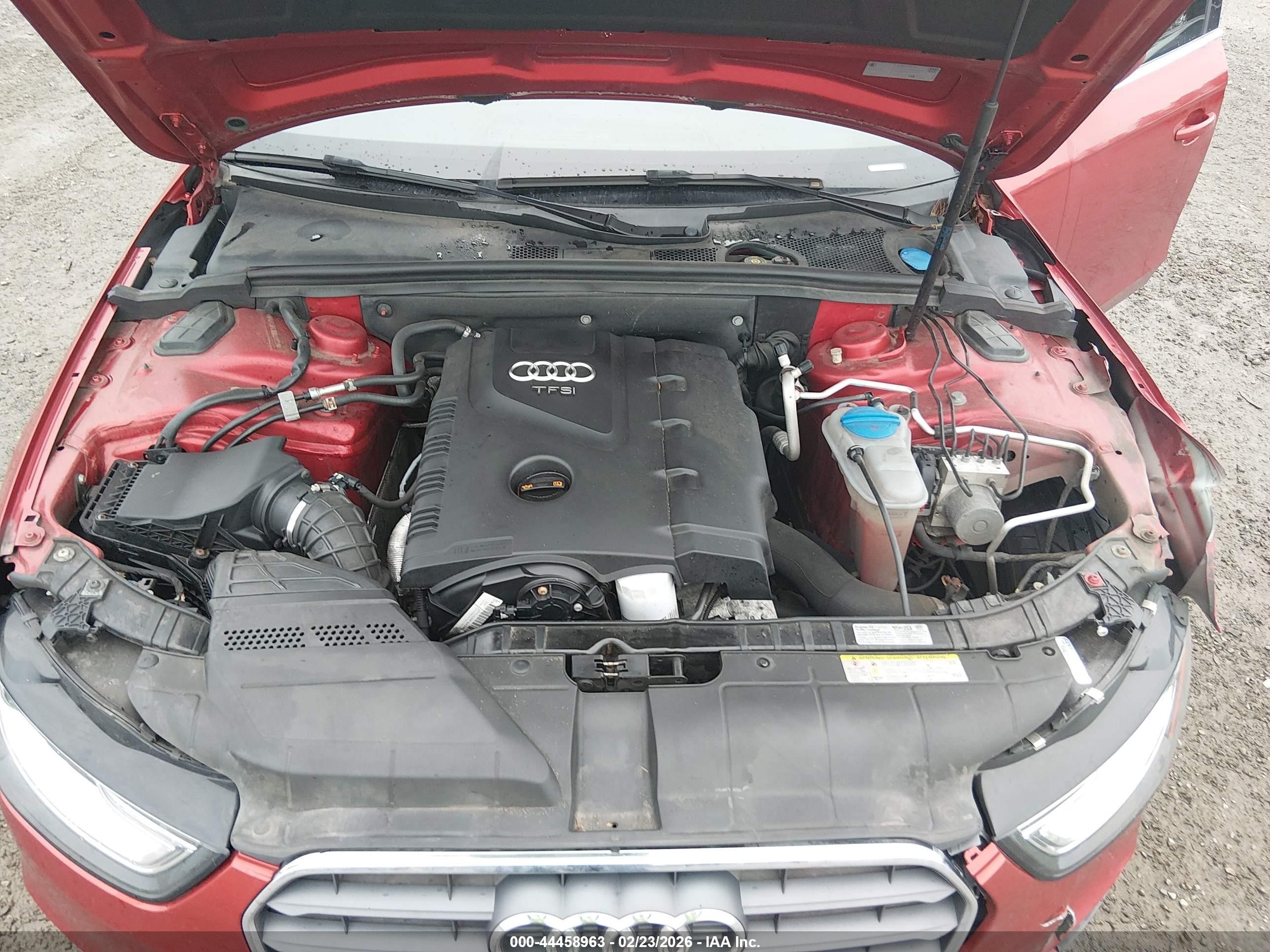 2013 Audi A4 2.0t Premium Красный vin: WAUFFAFL7DN031333