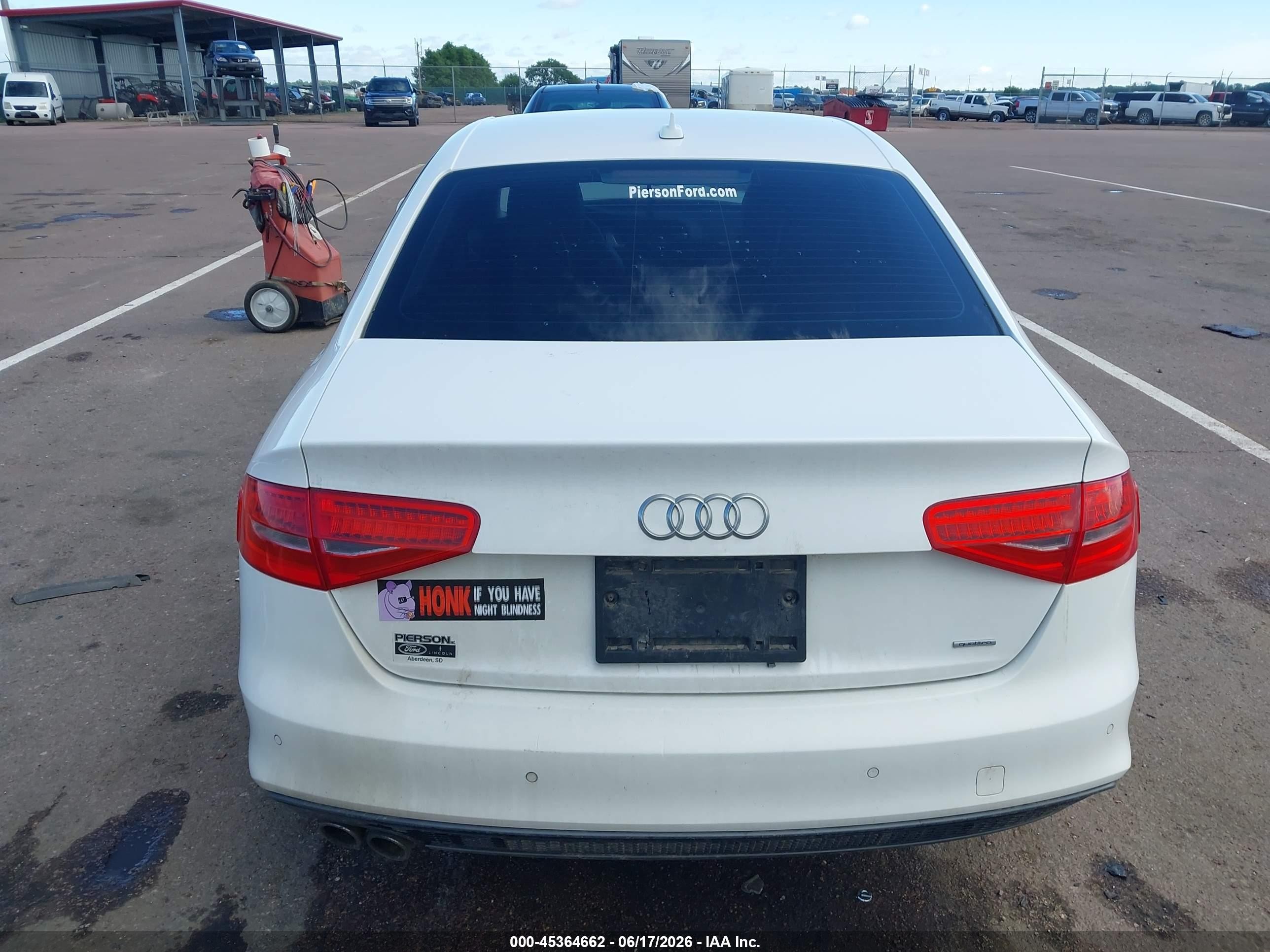 2014 Audi A4 2.0t Premium White vin: WAUFFAFL7EA070738