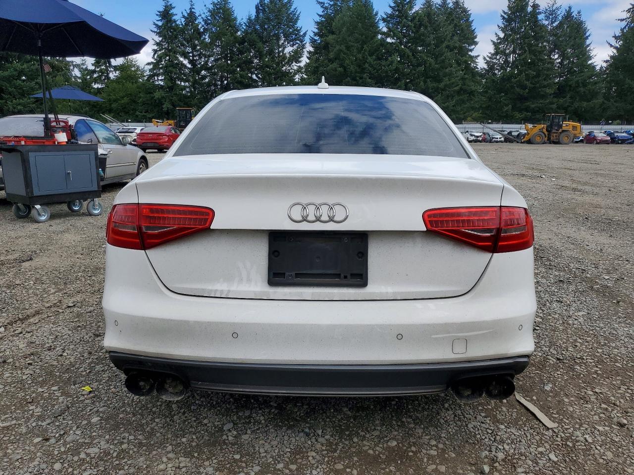 2014 Audi A4 Premium Plus White vin: WAUFFAFL7EN025713