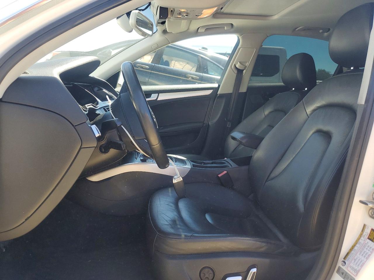 2014 Audi A4 Premium Plus Белый vin: WAUFFAFL7EN042074