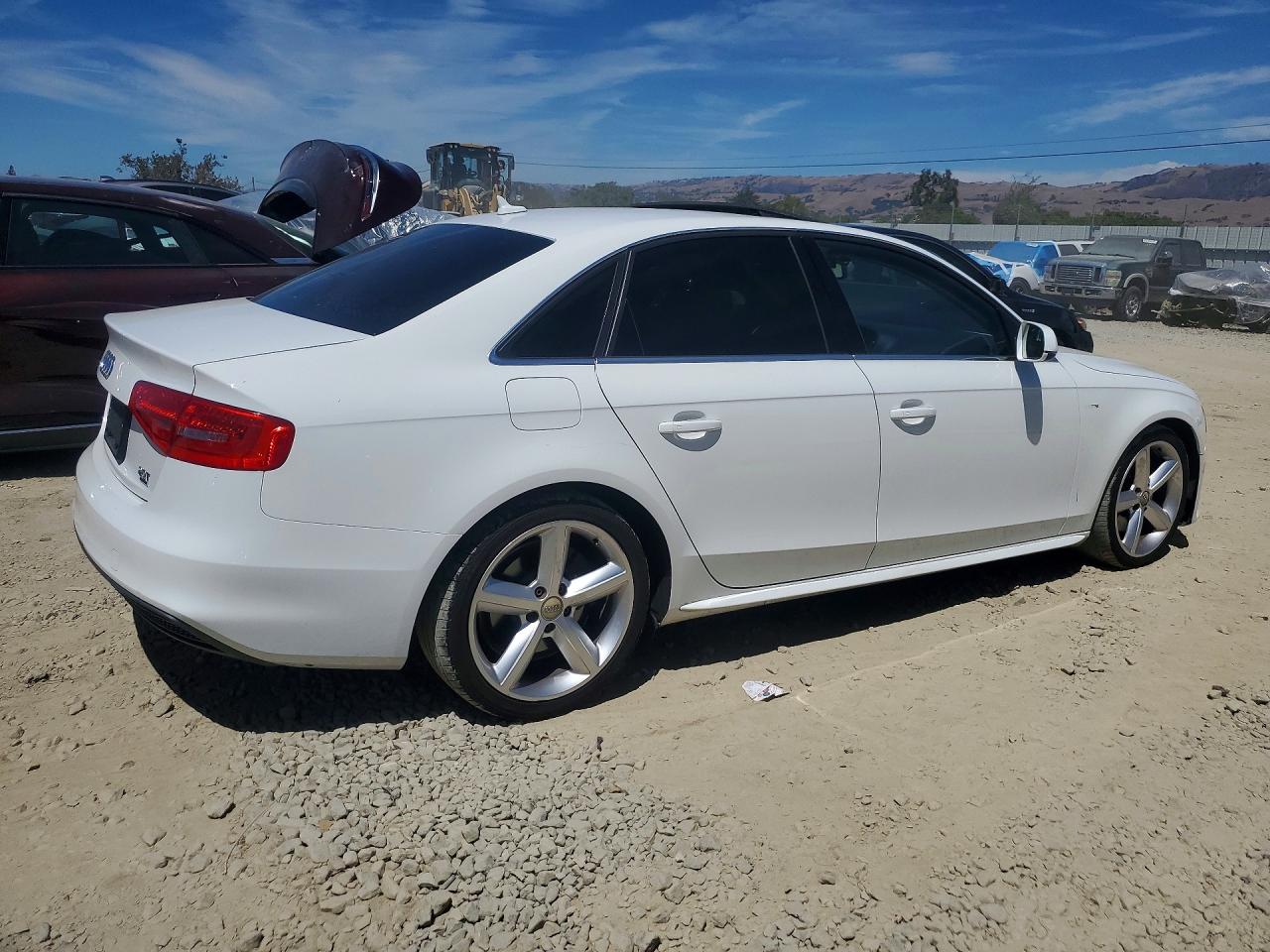 2014 Audi A4 Premium Plus Белый vin: WAUFFAFL7EN042074