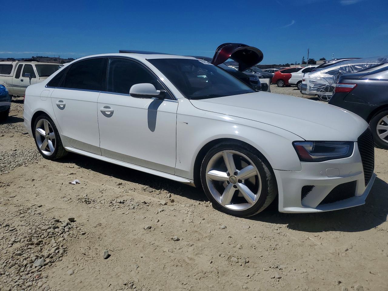 2014 Audi A4 Premium Plus Белый vin: WAUFFAFL7EN042074