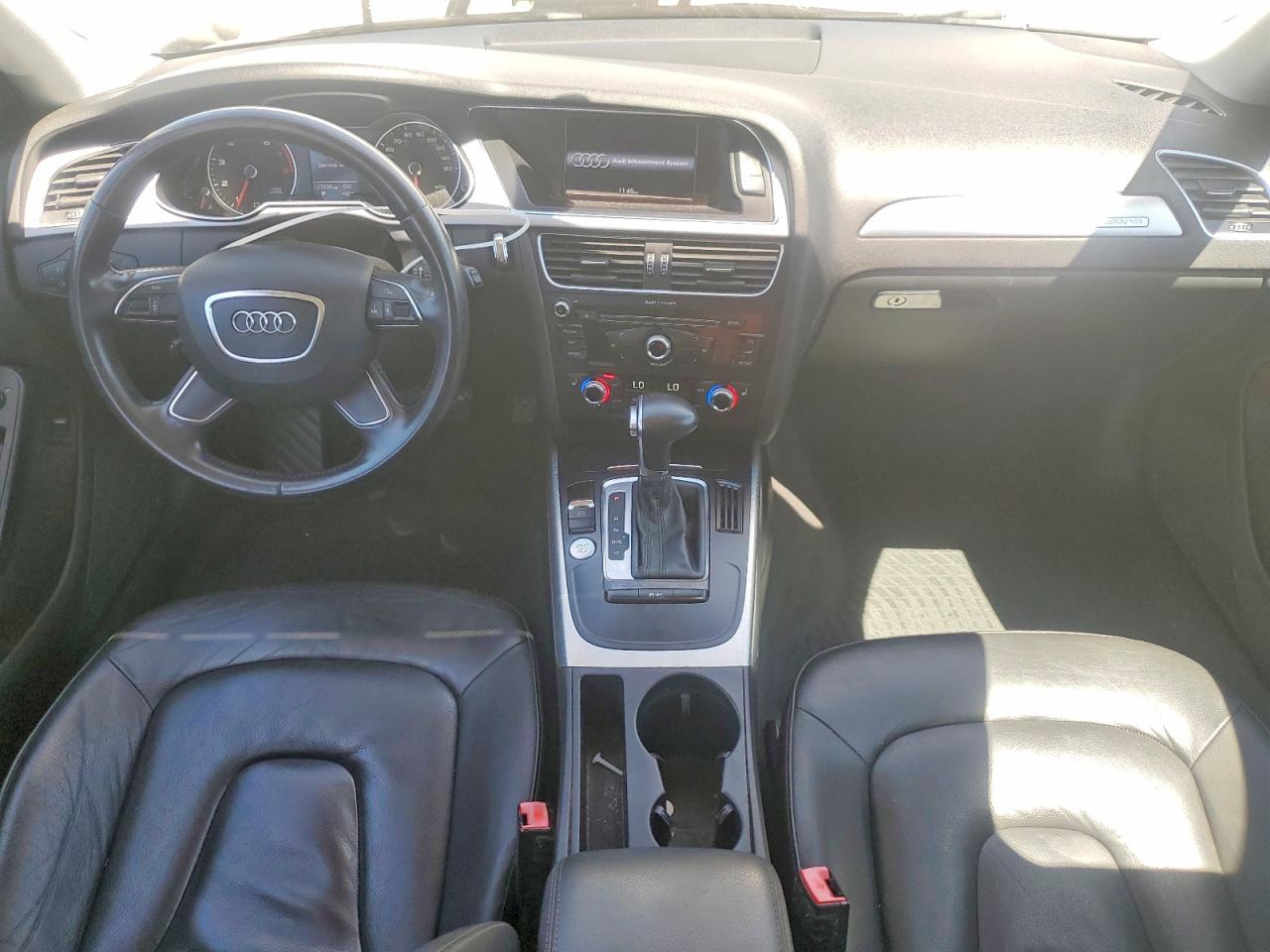 2014 Audi A4 Premium Plus Белый vin: WAUFFAFL7EN042074