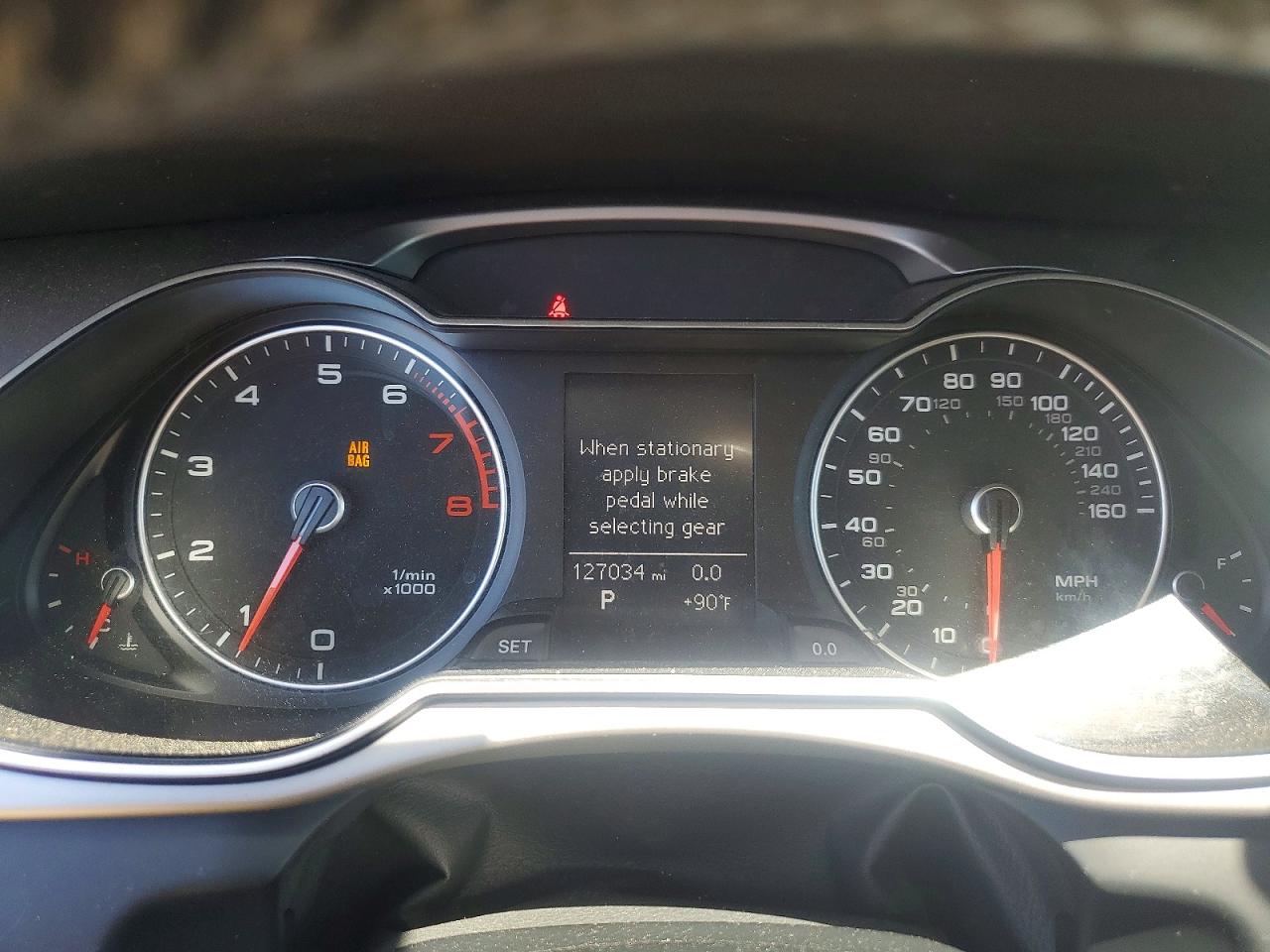 2014 Audi A4 Premium Plus Белый vin: WAUFFAFL7EN042074