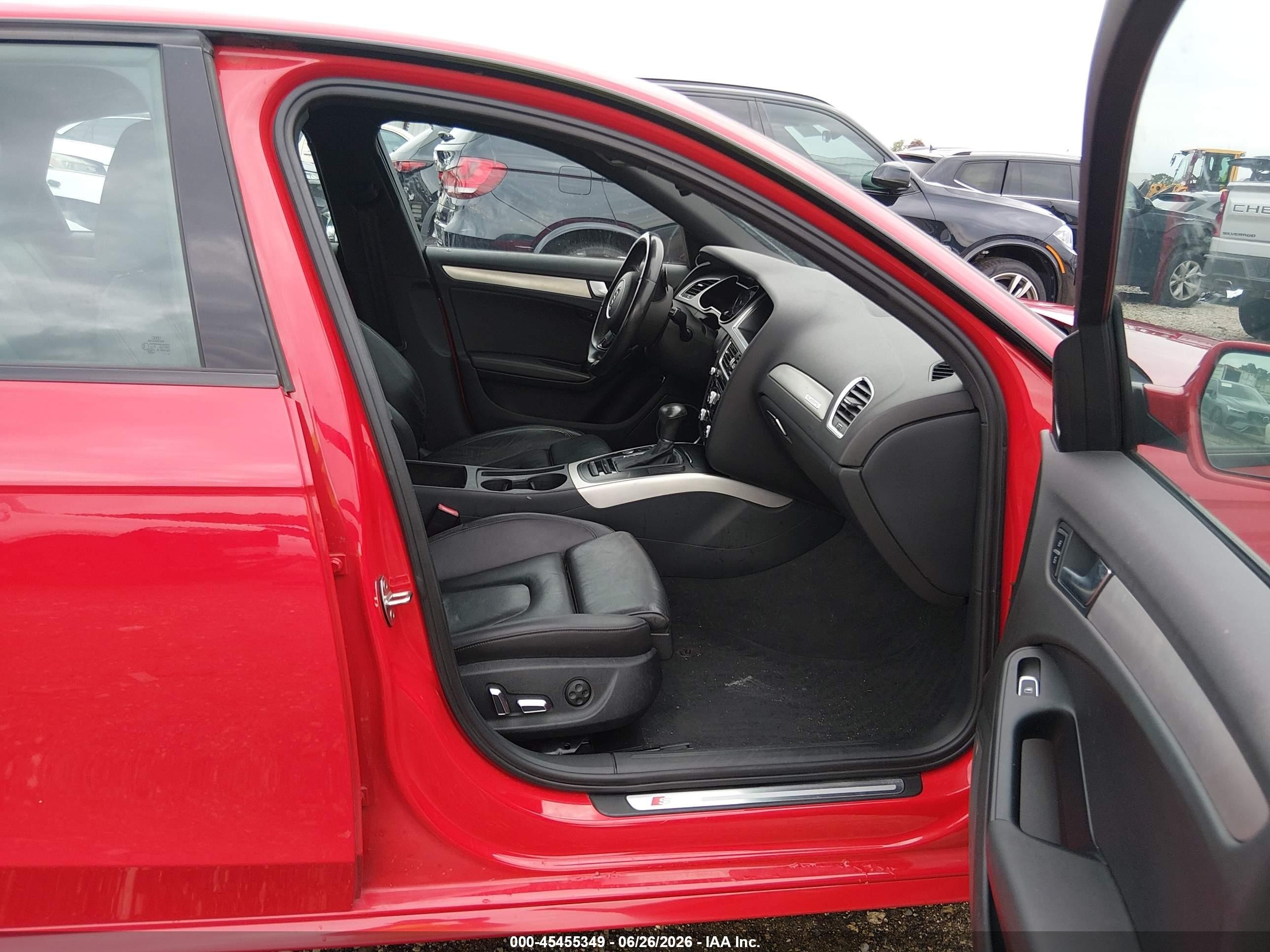 2015 Audi A4 2.0t Premium Red vin: WAUFFAFL7FN001865