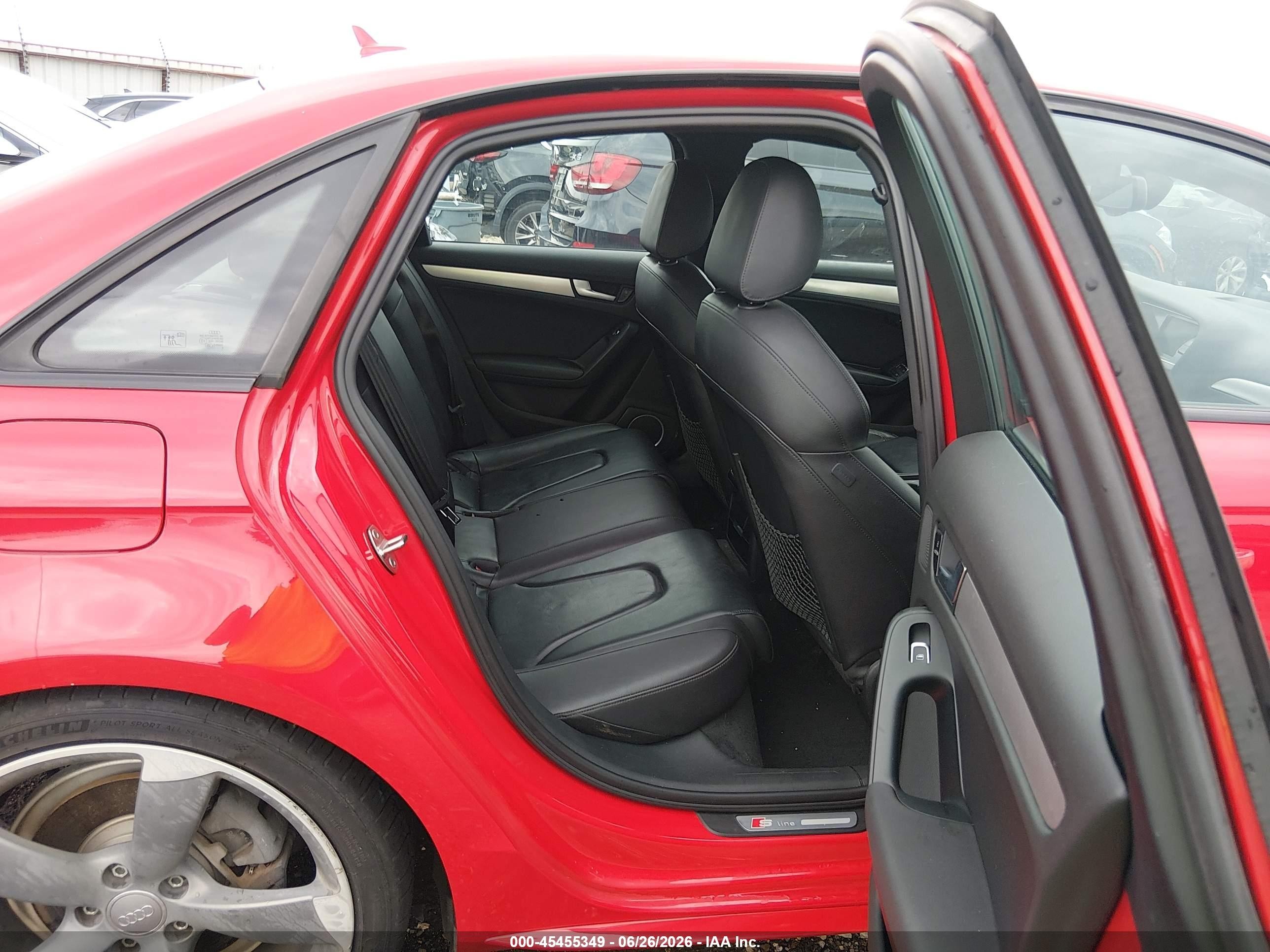 2015 Audi A4 2.0t Premium Red vin: WAUFFAFL7FN001865