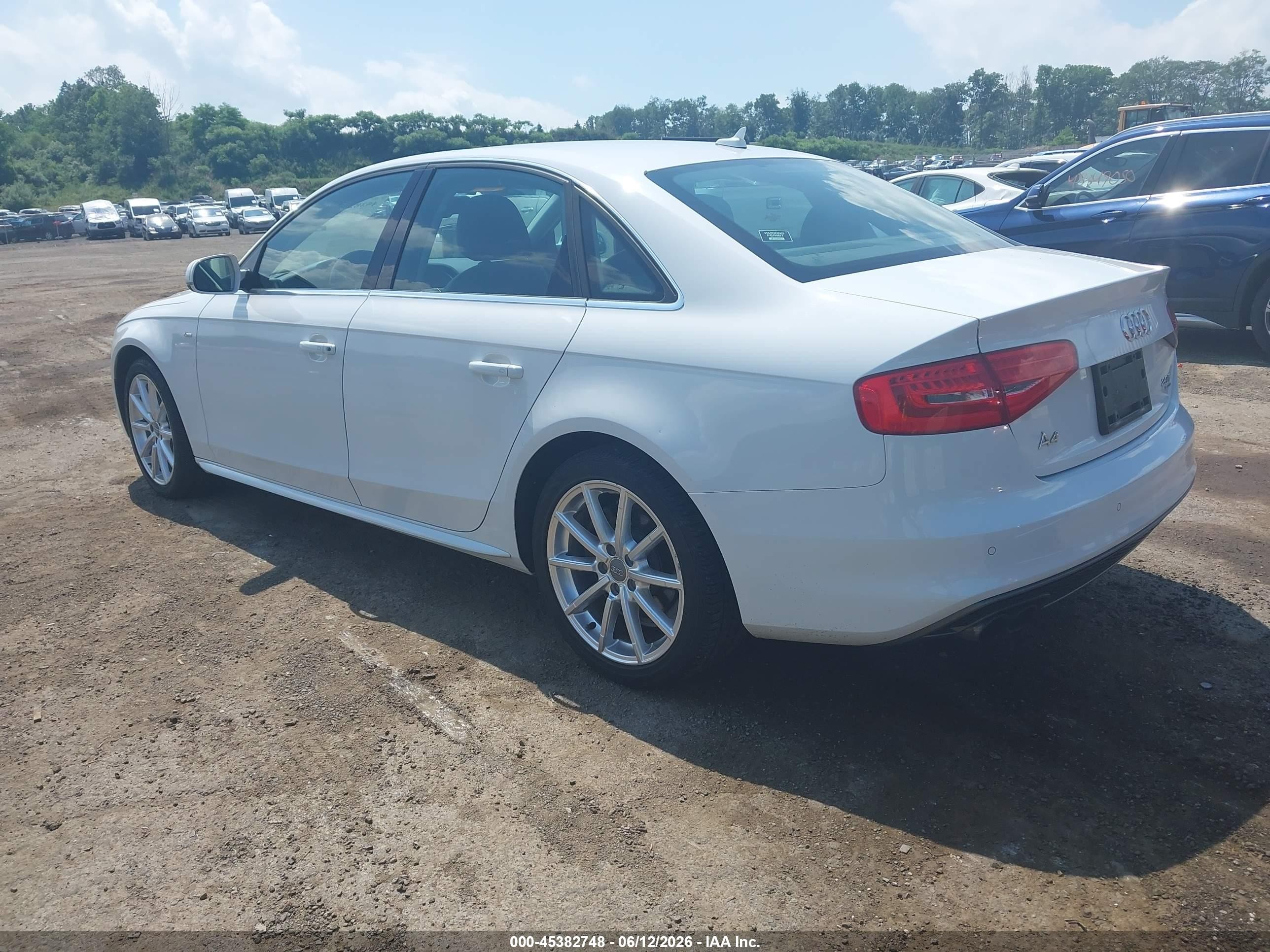 2015 Audi A4 2.0t Premium White vin: WAUFFAFL7FN011652