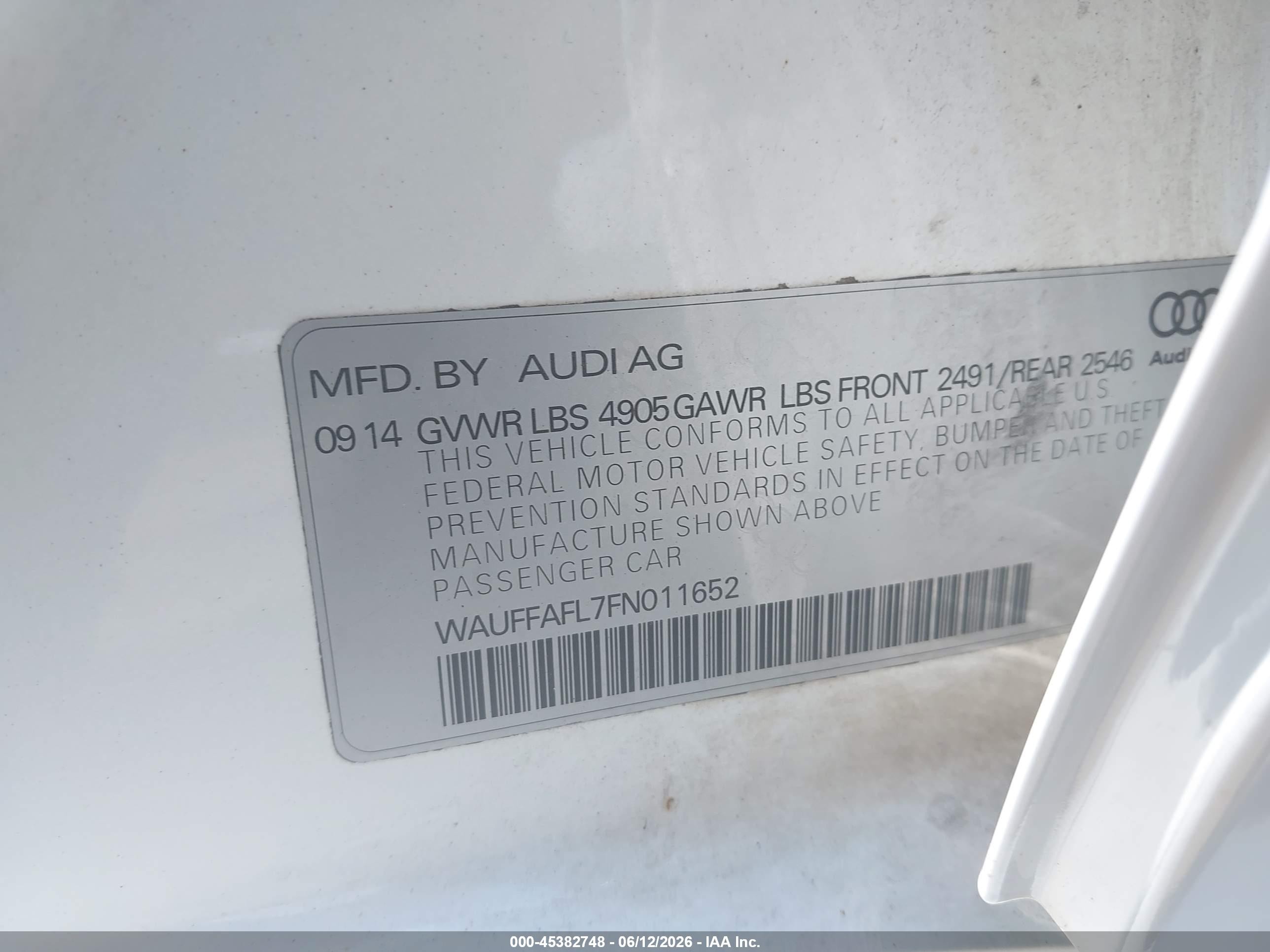 2015 Audi A4 2.0t Premium White vin: WAUFFAFL7FN011652
