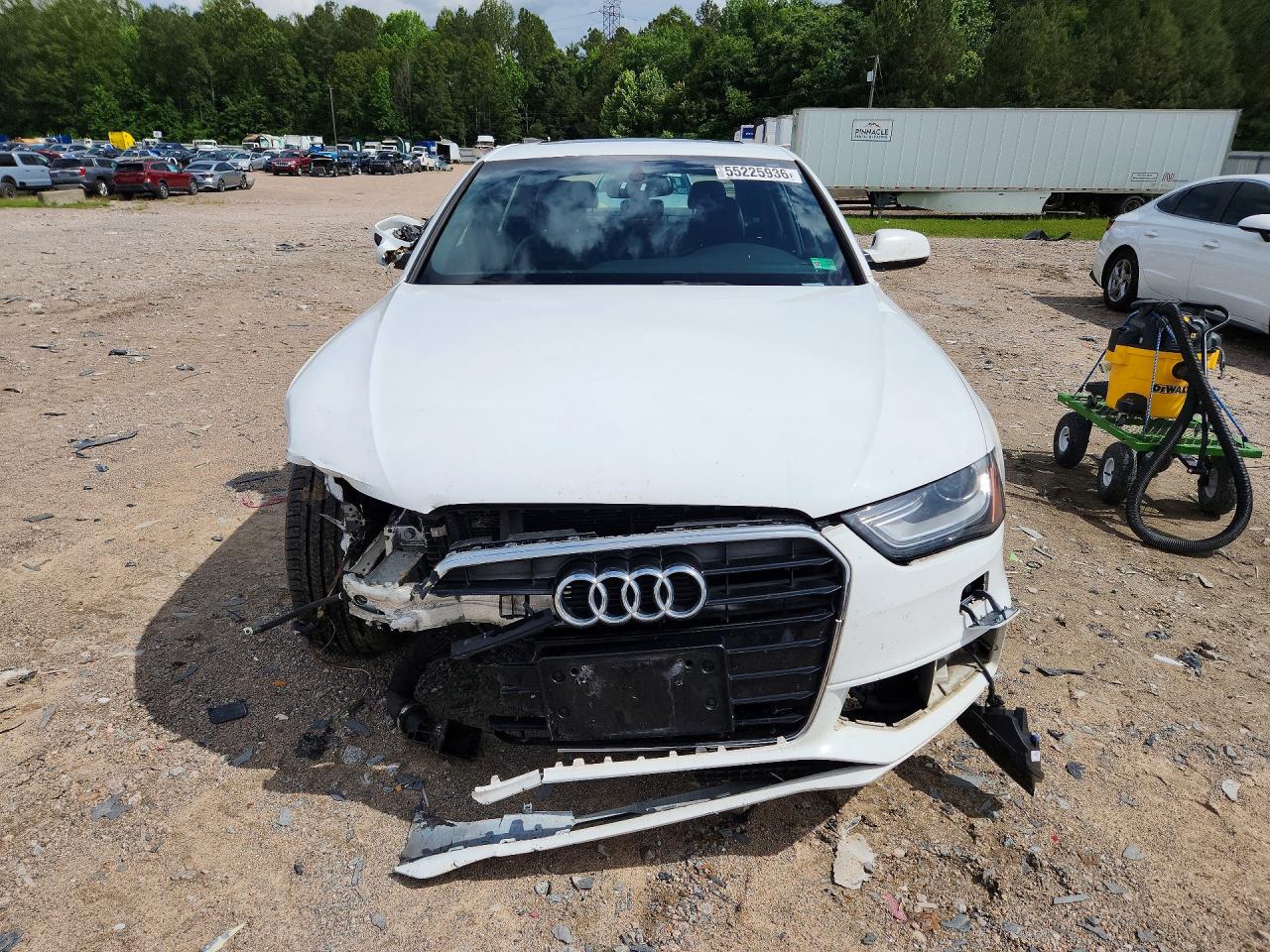2015 Audi A4 Premium Plus White vin: WAUFFAFL7FN037507