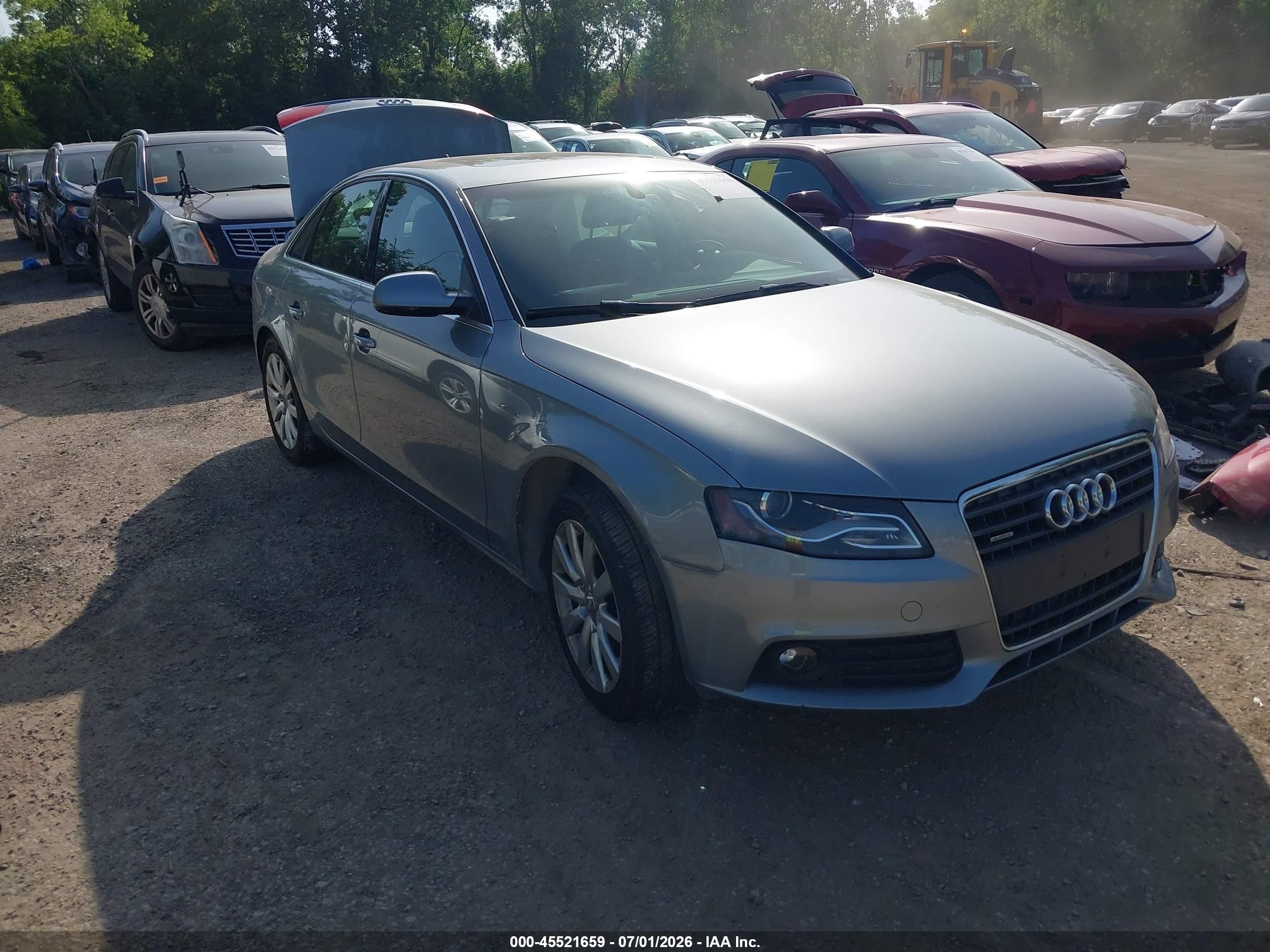 2010 Audi A4 2.0t Premium Silver vin: WAUFFAFL8AN044460