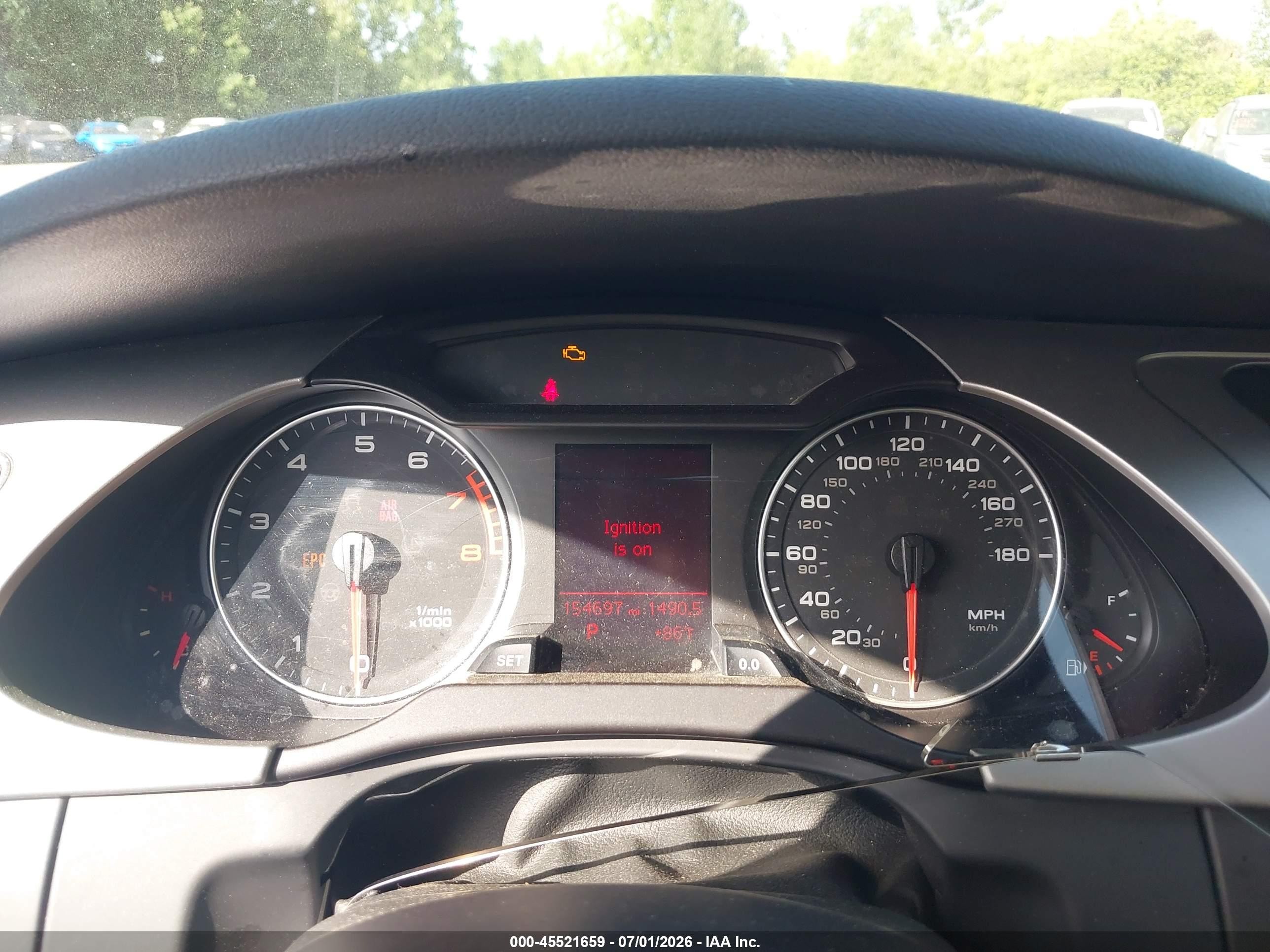 2010 Audi A4 2.0t Premium Silver vin: WAUFFAFL8AN044460