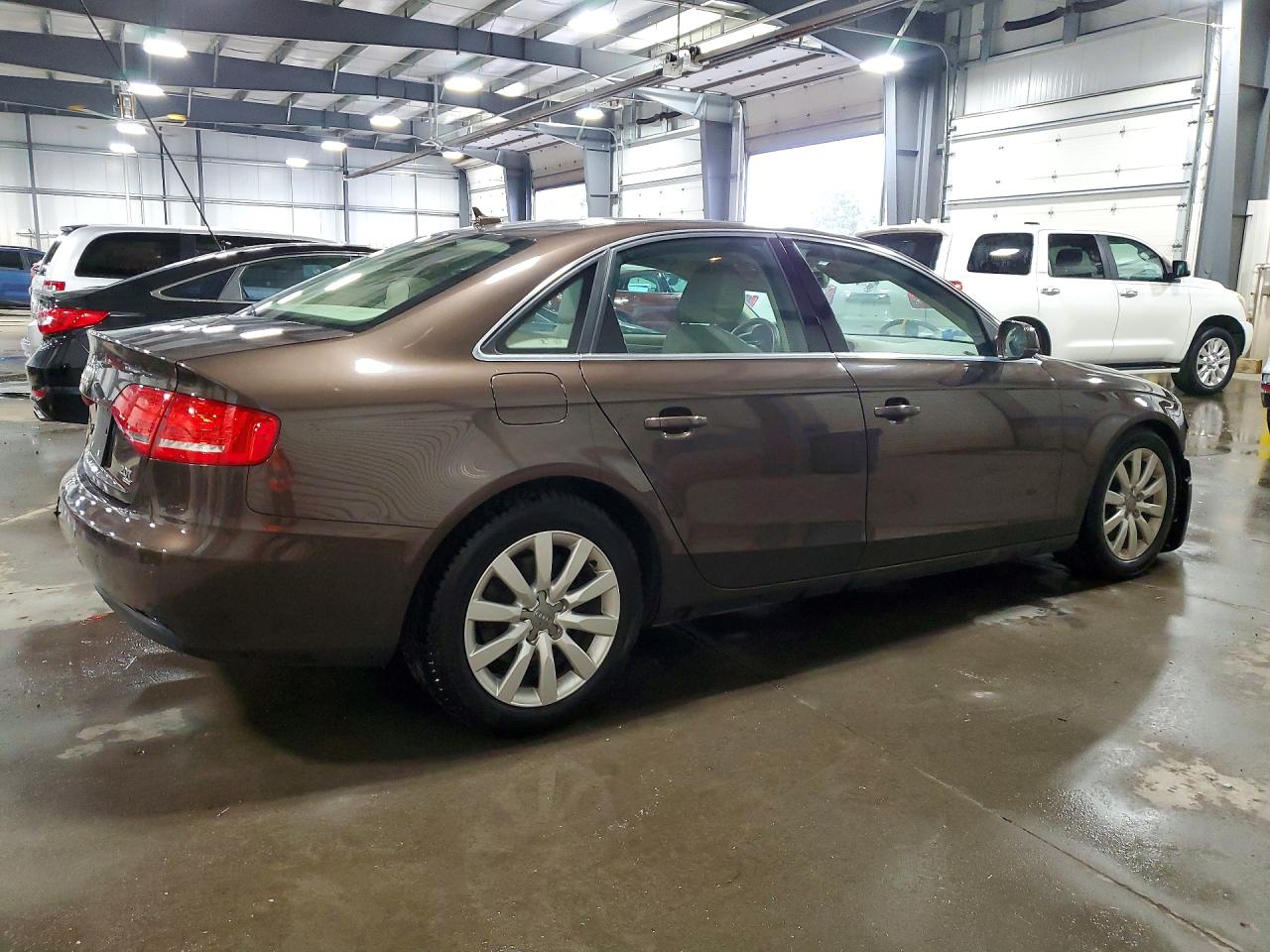 2011 Audi A4 Premium Plus Brown vin: WAUFFAFL8BN034058