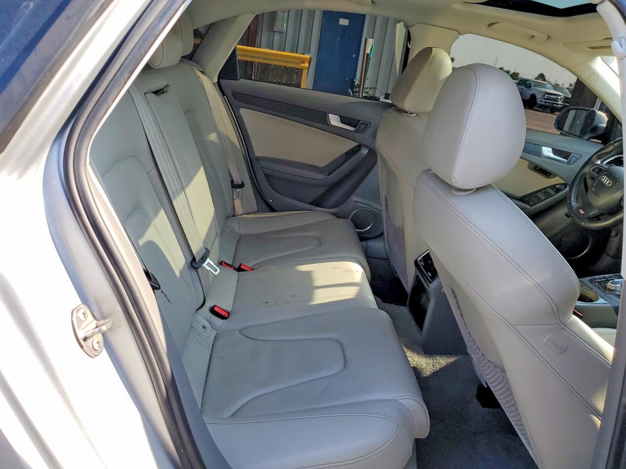 2012 Audi A4 Premium Plus Silver vin: WAUFFAFL8CA097492