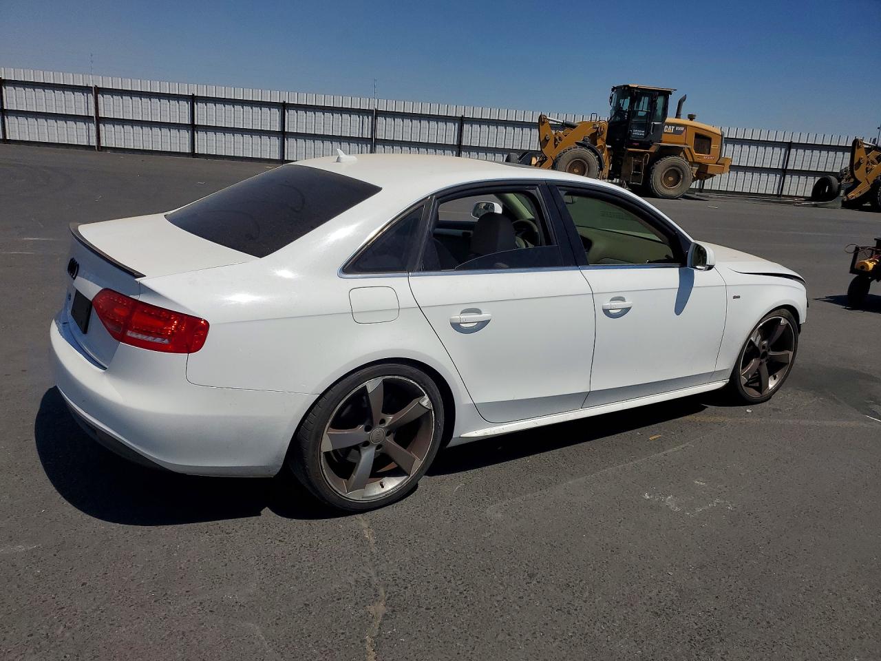 2012 Audi A4 Premium Plus White vin: WAUFFAFL8CN000350