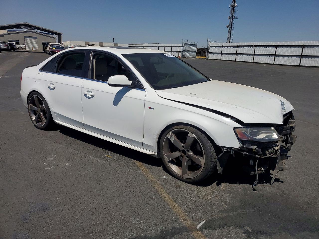 2012 Audi A4 Premium Plus White vin: WAUFFAFL8CN000350