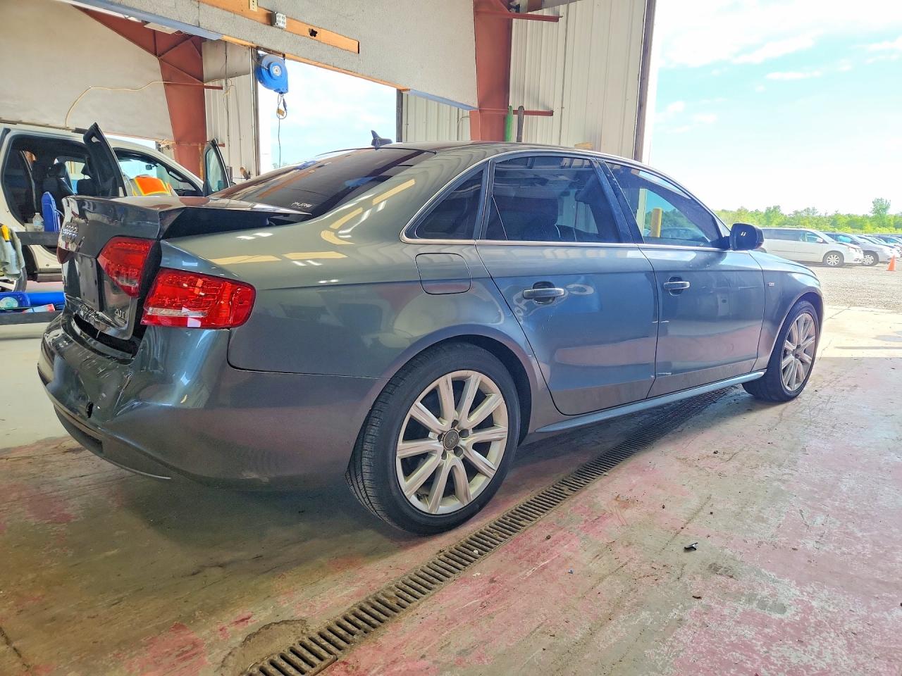 2012 Audi A4 Premium Plus Blue vin: WAUFFAFL8CN014460