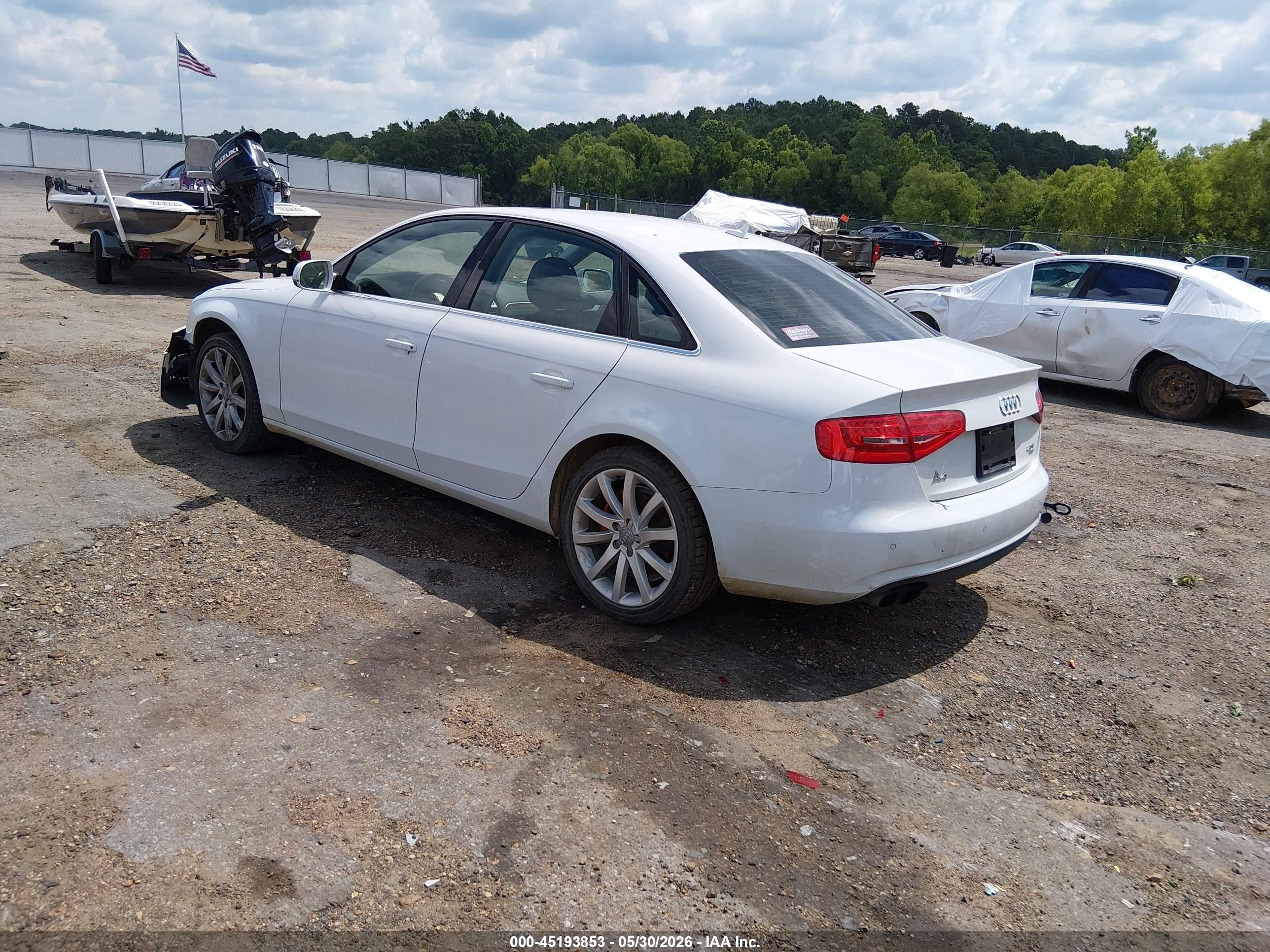 2013 Audi A4 2.0t Premium White vin: WAUFFAFL8DA143629