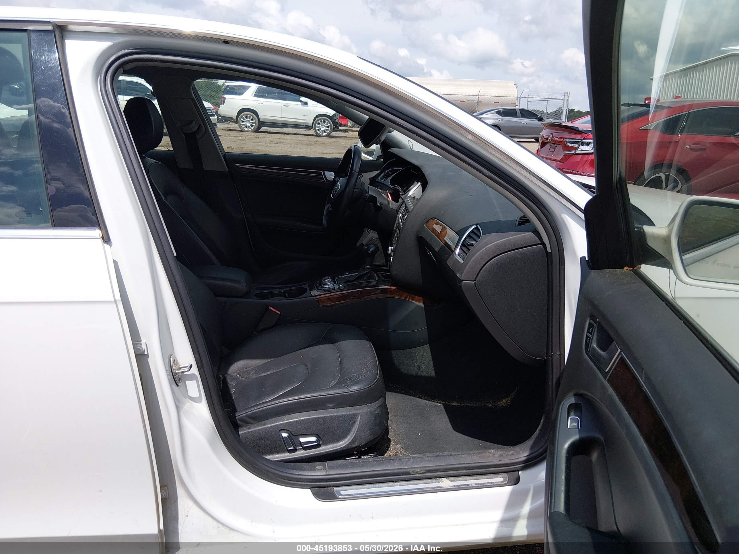 2013 Audi A4 2.0t Premium White vin: WAUFFAFL8DA143629