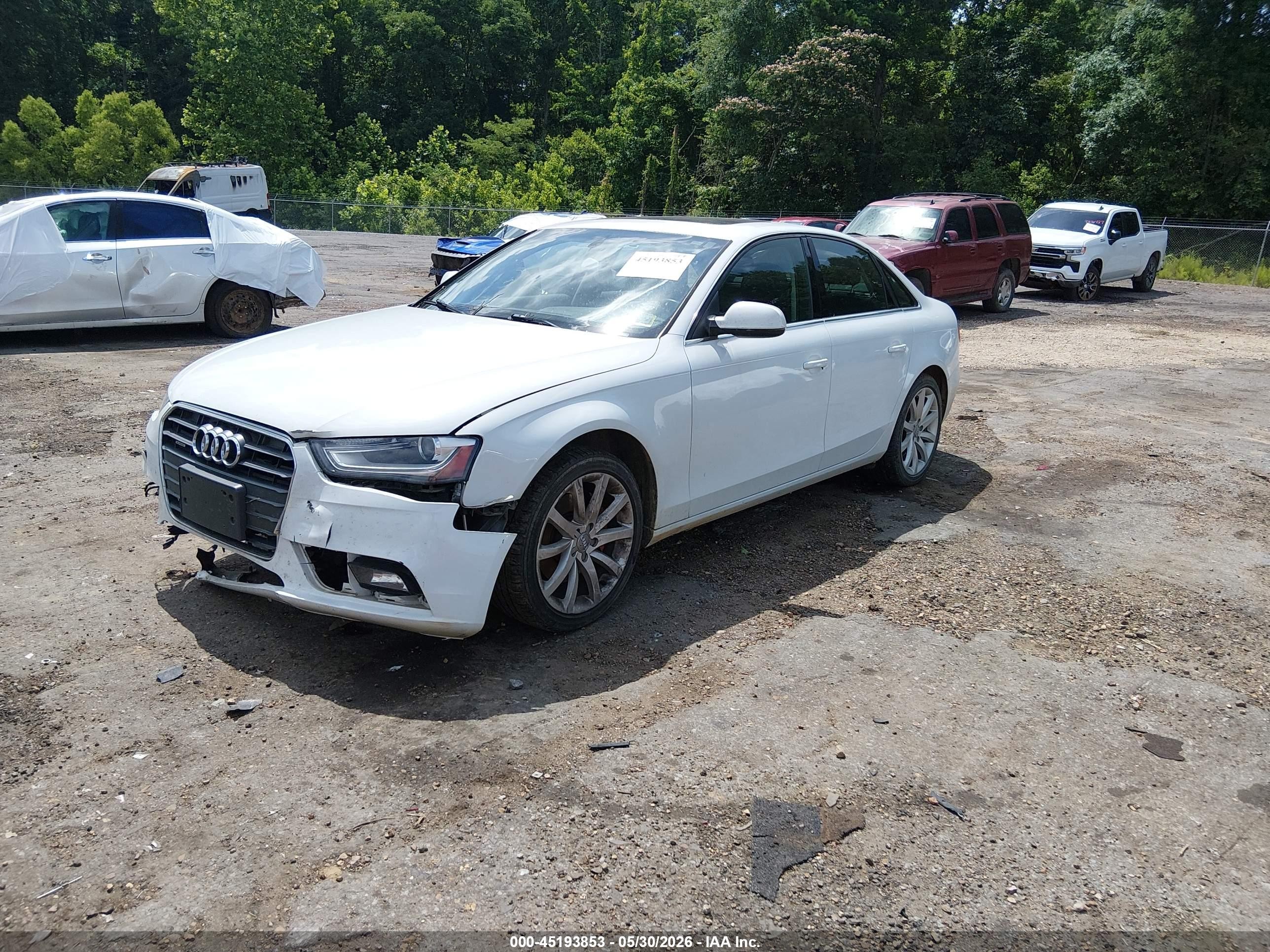 2013 Audi A4 2.0t Premium White vin: WAUFFAFL8DA143629
