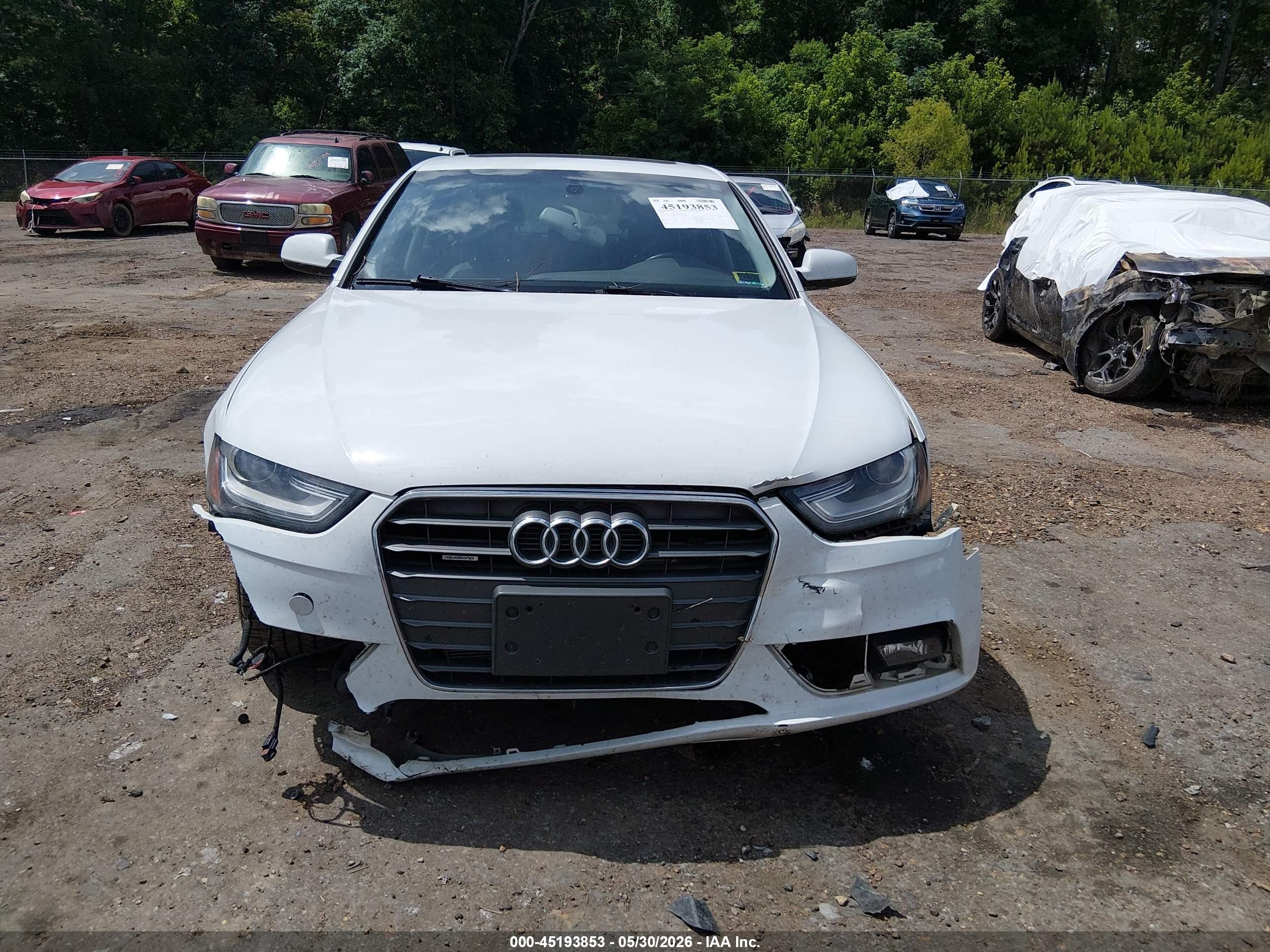2013 Audi A4 2.0t Premium White vin: WAUFFAFL8DA143629