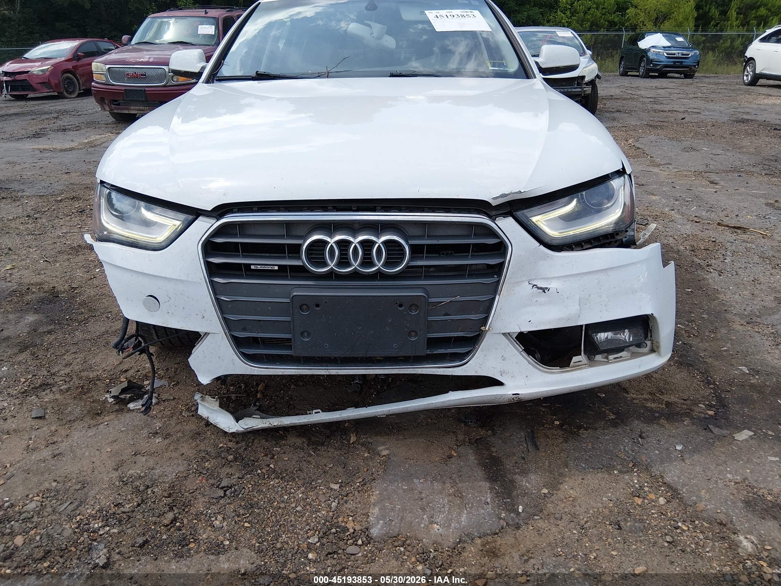 2013 Audi A4 2.0t Premium White vin: WAUFFAFL8DA143629
