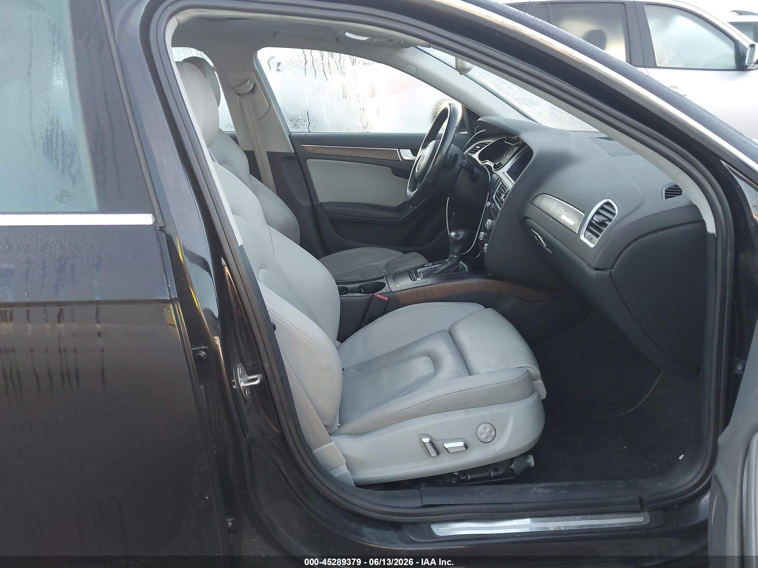 2013 Audi A4 2.0t Premium Black vin: WAUFFAFL8DN030627