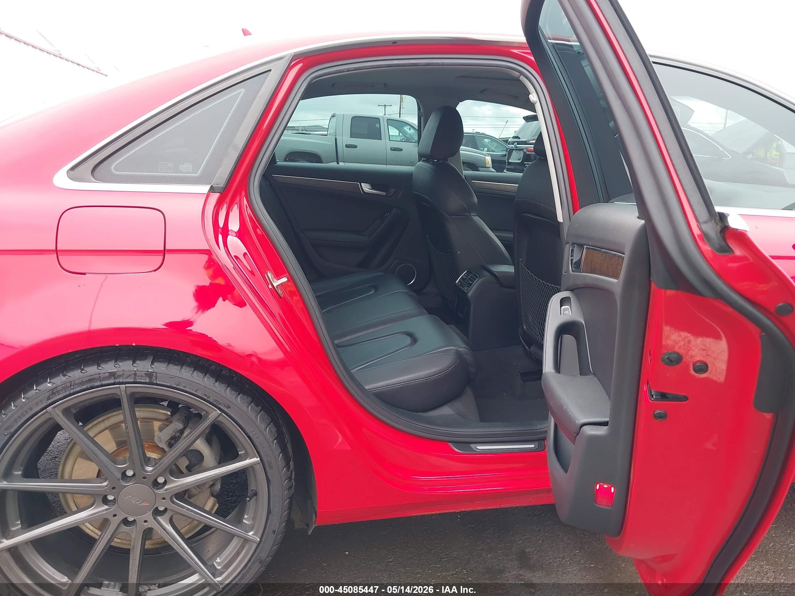 2013 Audi A4 2.0t Premium Red vin: WAUFFAFL8DN046441