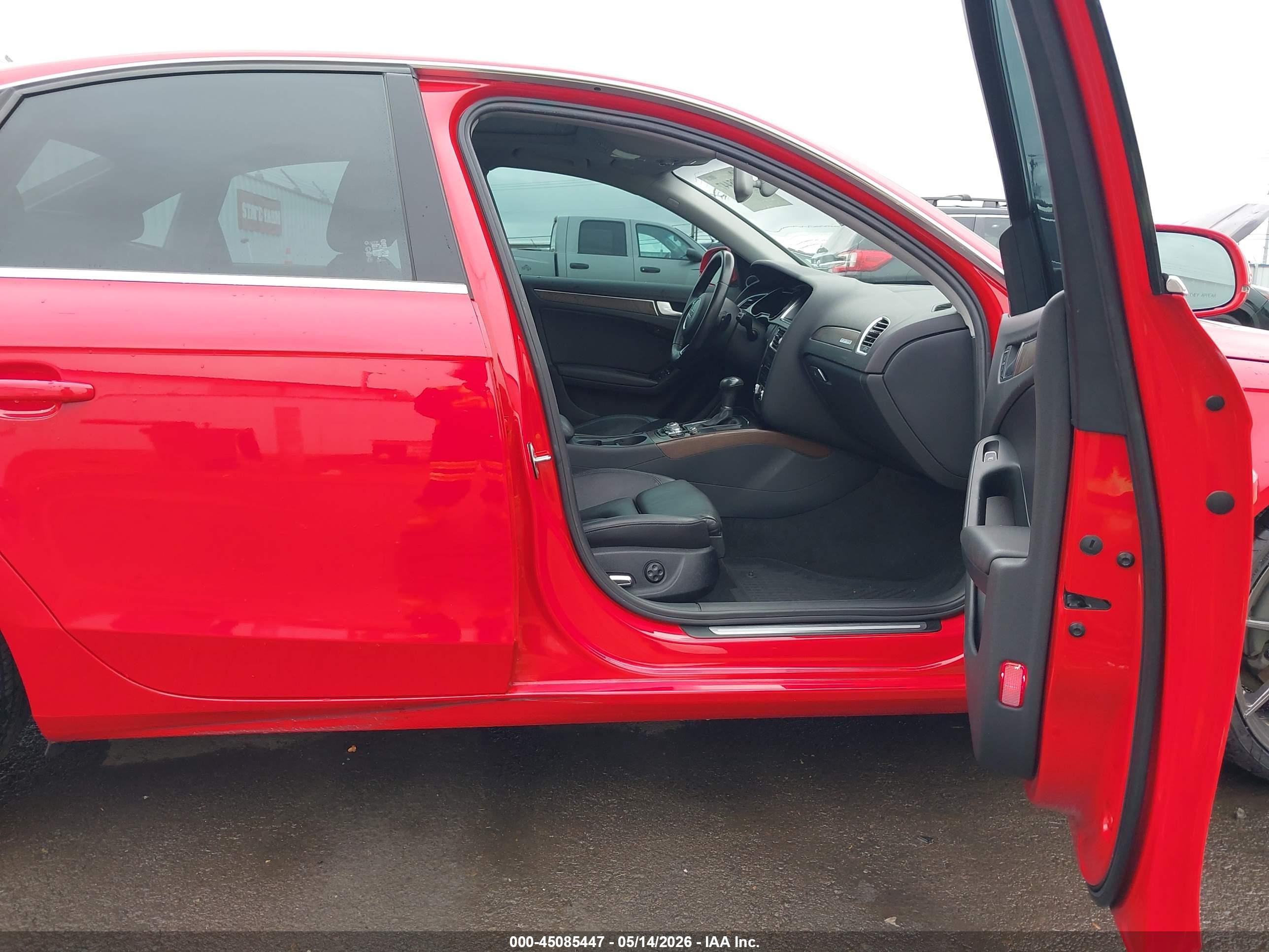 2013 Audi A4 2.0t Premium Red vin: WAUFFAFL8DN046441