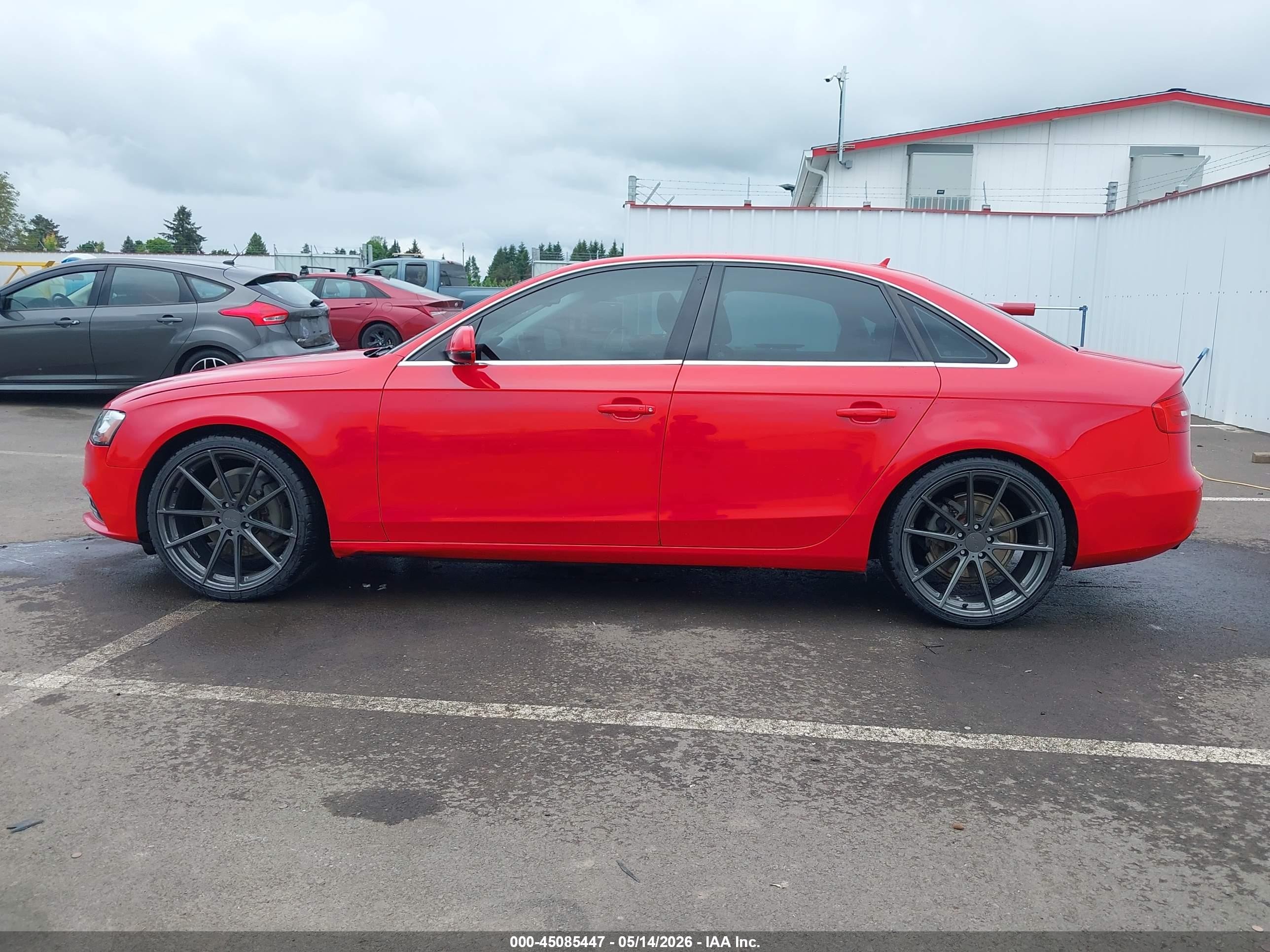 2013 Audi A4 2.0t Premium Red vin: WAUFFAFL8DN046441