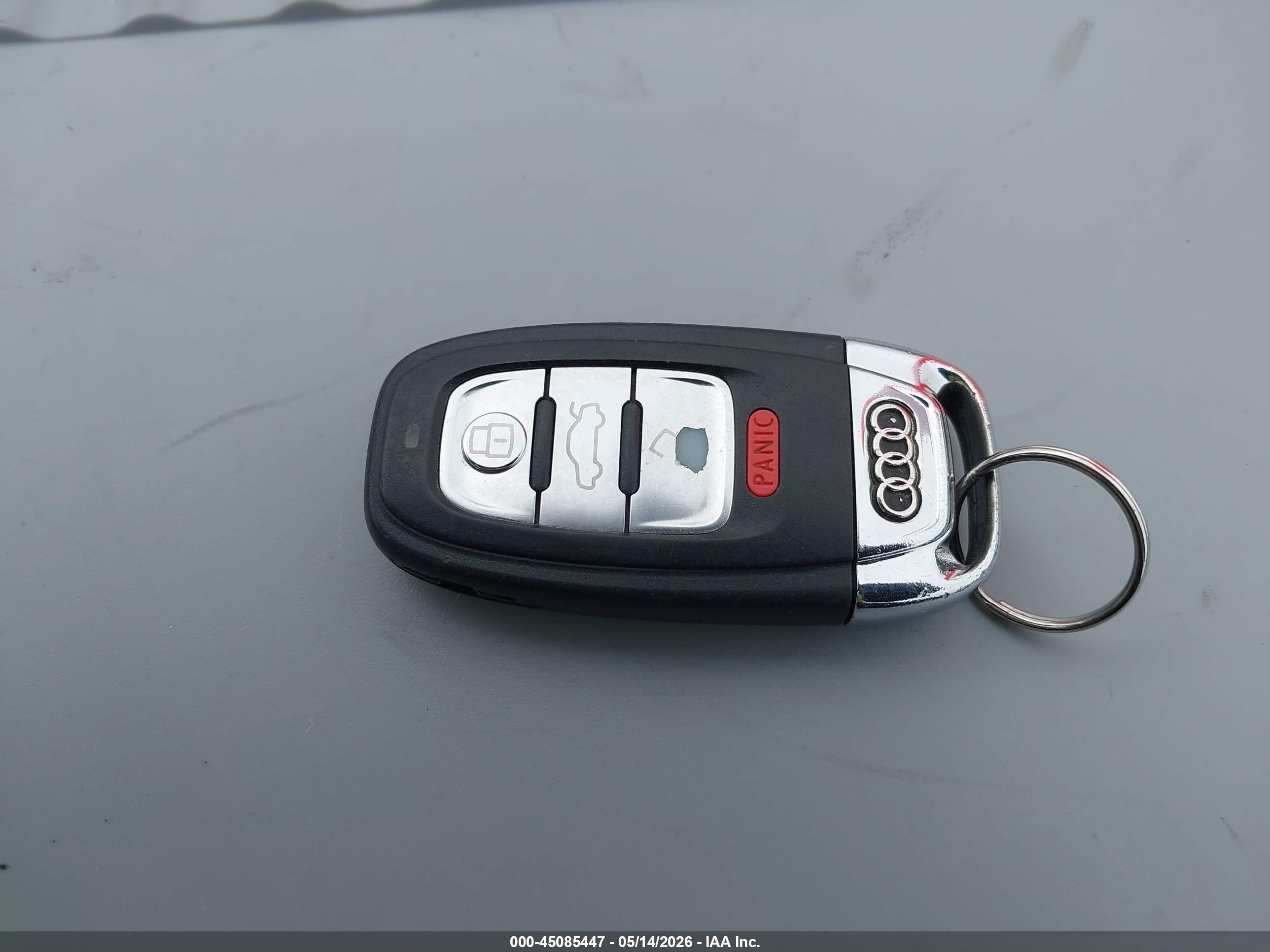 2013 Audi A4 2.0t Premium Red vin: WAUFFAFL8DN046441