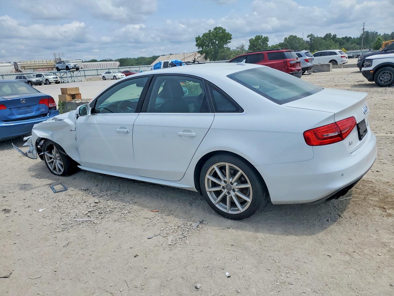 2014 Audi A4 Premium Plus Белый vin: WAUFFAFL8EA047971