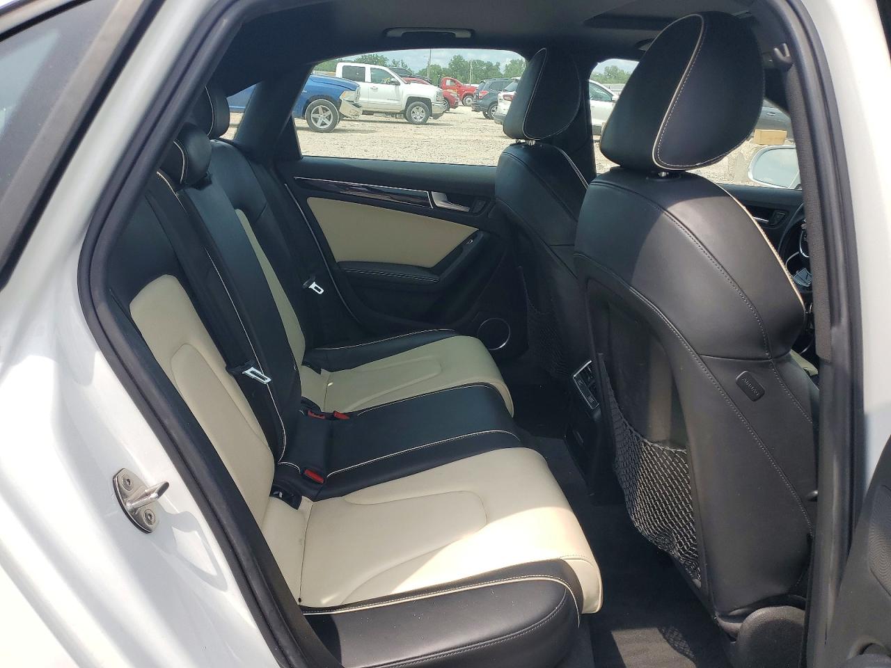 2014 Audi A4 Premium Plus Белый vin: WAUFFAFL8EA047971