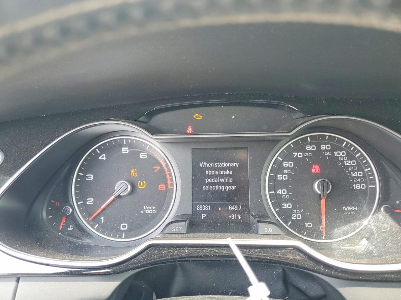 2014 Audi A4 Premium Plus Белый vin: WAUFFAFL8EA047971