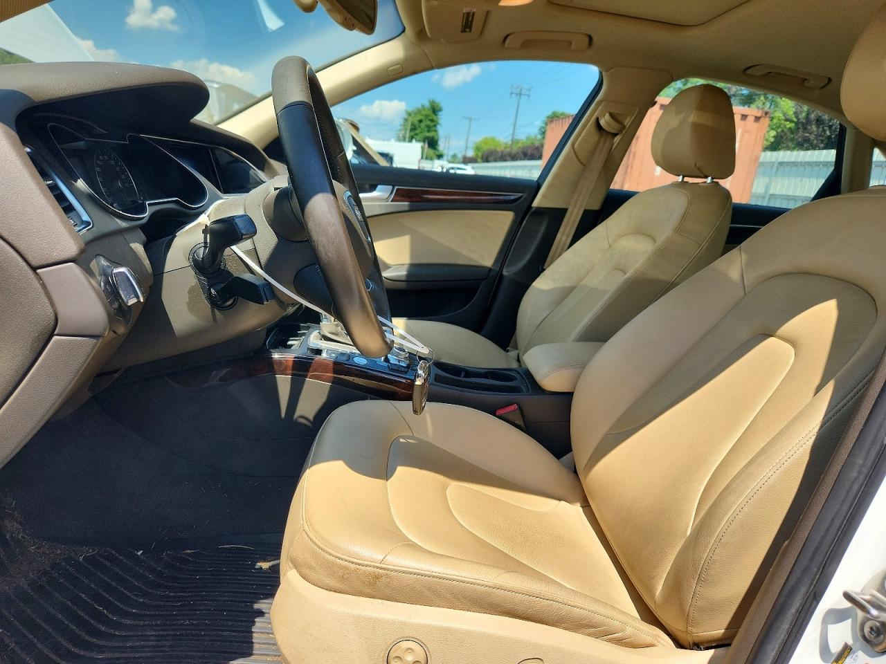 2014 Audi A4 Premium Plus White vin: WAUFFAFL8EA053351
