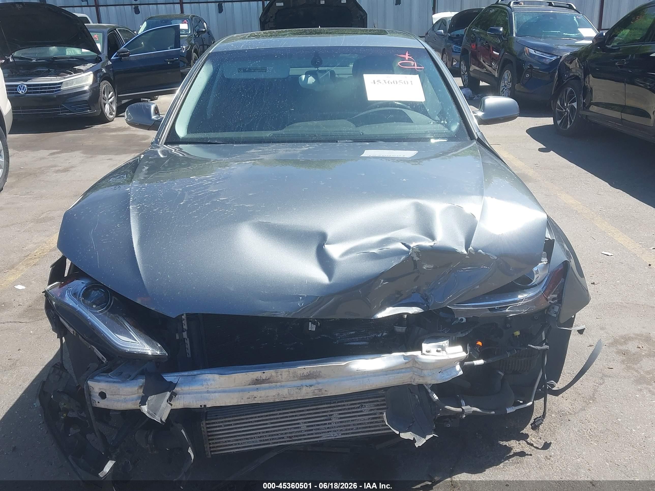 2015 Audi A4 2.0t Premium Silver vin: WAUFFAFL8FA081099