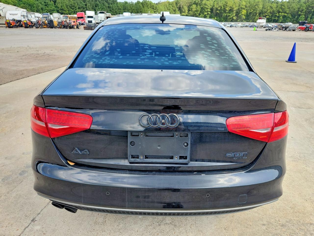 2015 Audi A4 Premium Plus Черный vin: WAUFFAFL8FN016004