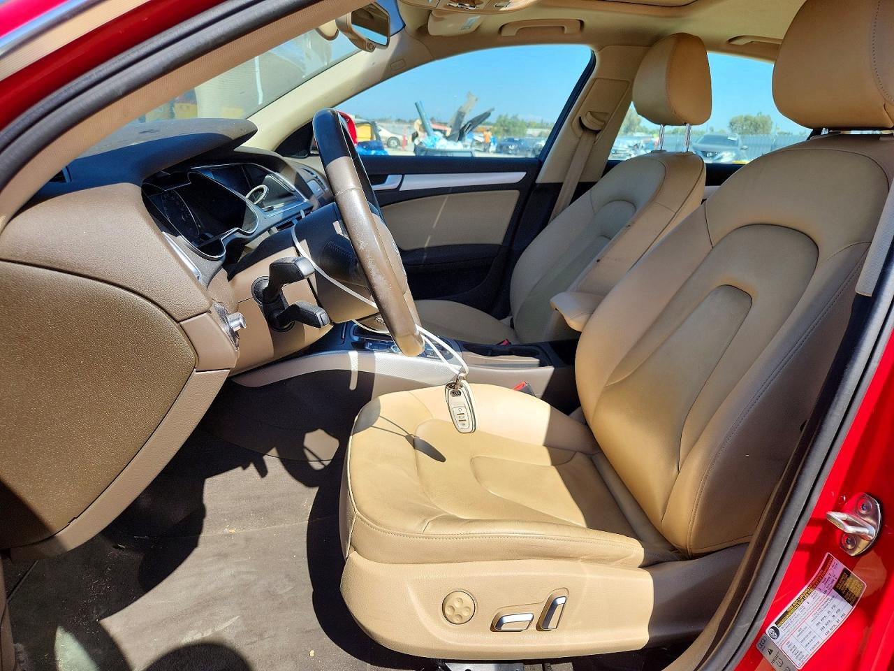 2015 Audi A4 Premium Plus Red vin: WAUFFAFL8FN021459
