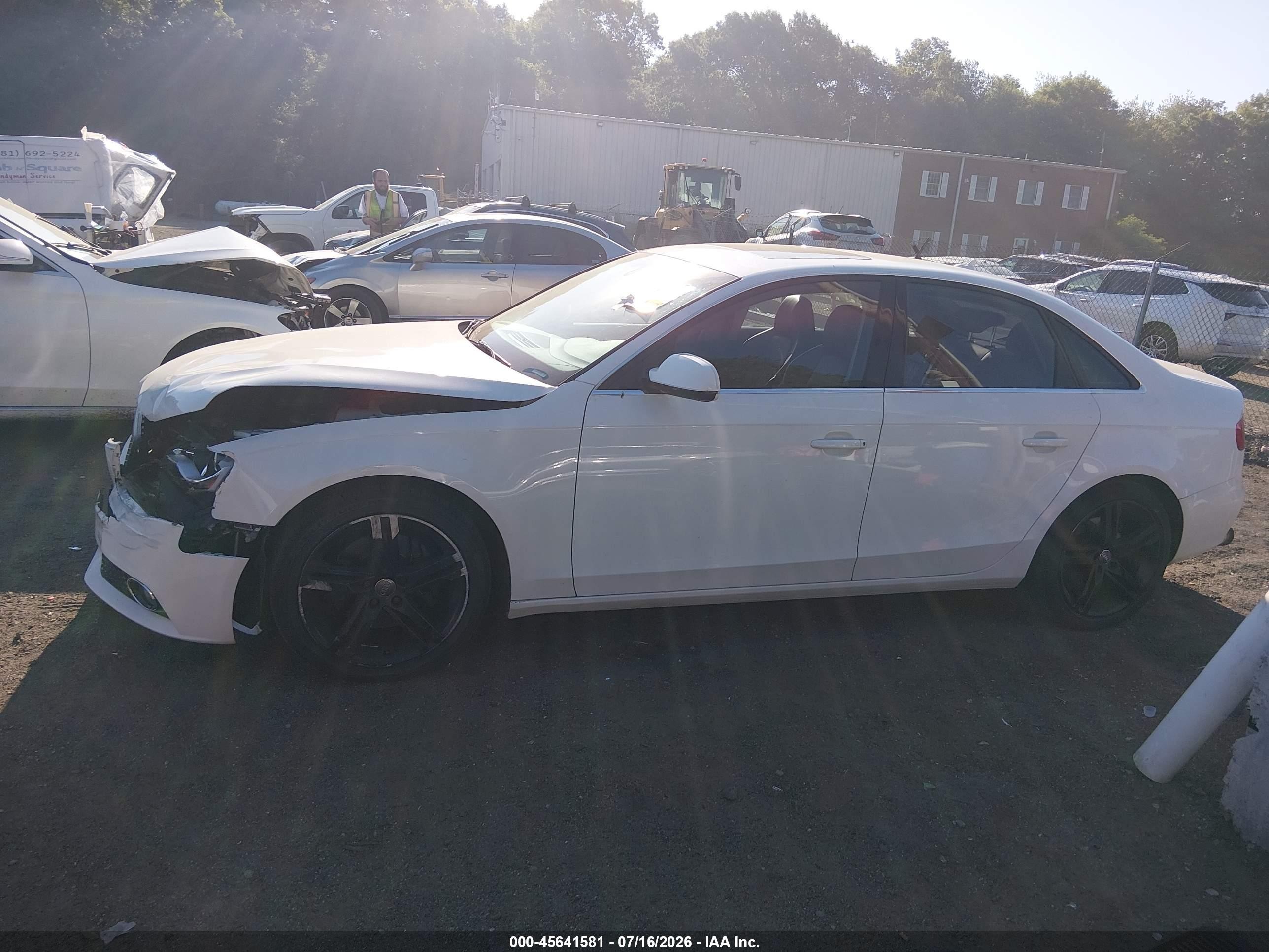 2011 Audi A4 2.0t Premium White vin: WAUFFAFL9BN037163