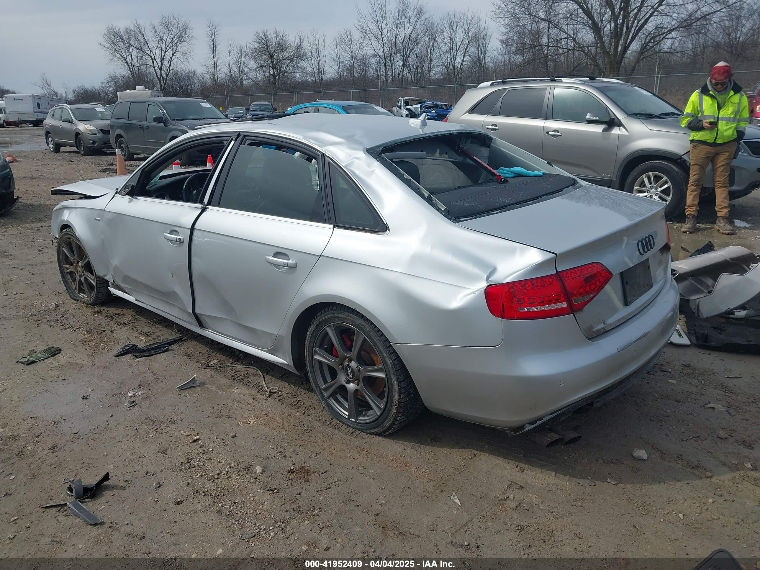 2012 Audi A4 2.0t Premium Silver vin: WAUFFAFL9CN000972