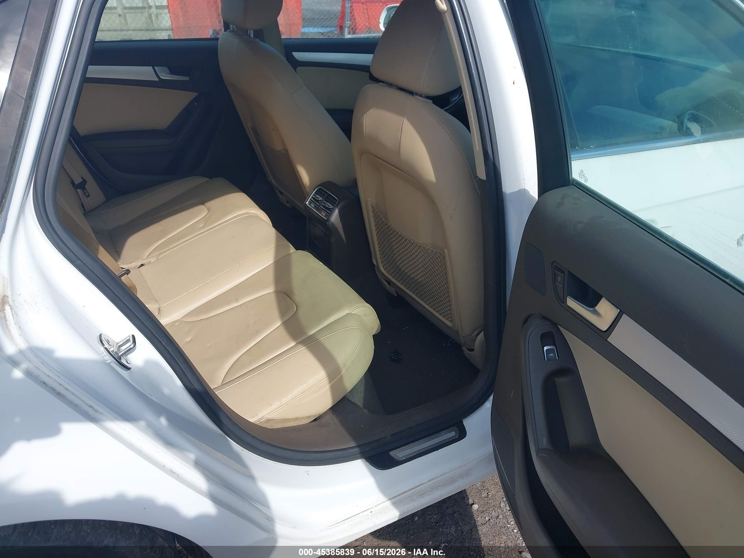 2013 Audi A4 2.0t Premium White vin: WAUFFAFL9DN008376