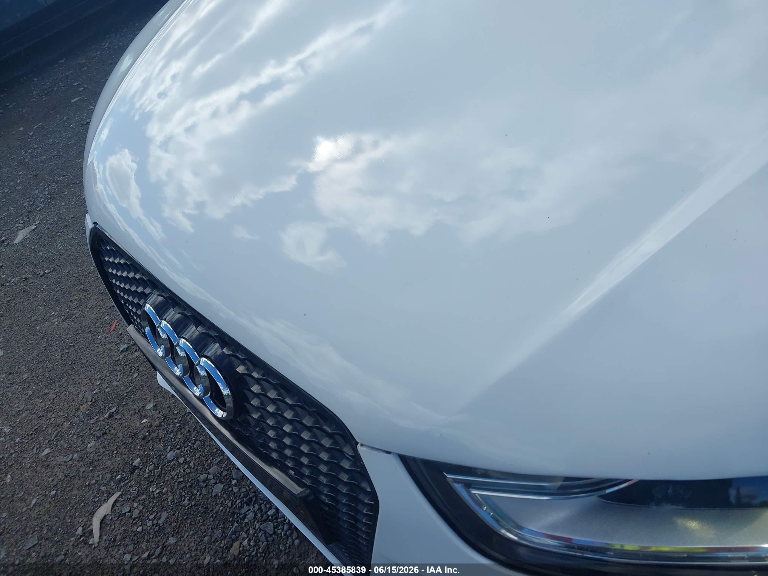 2013 Audi A4 2.0t Premium White vin: WAUFFAFL9DN008376