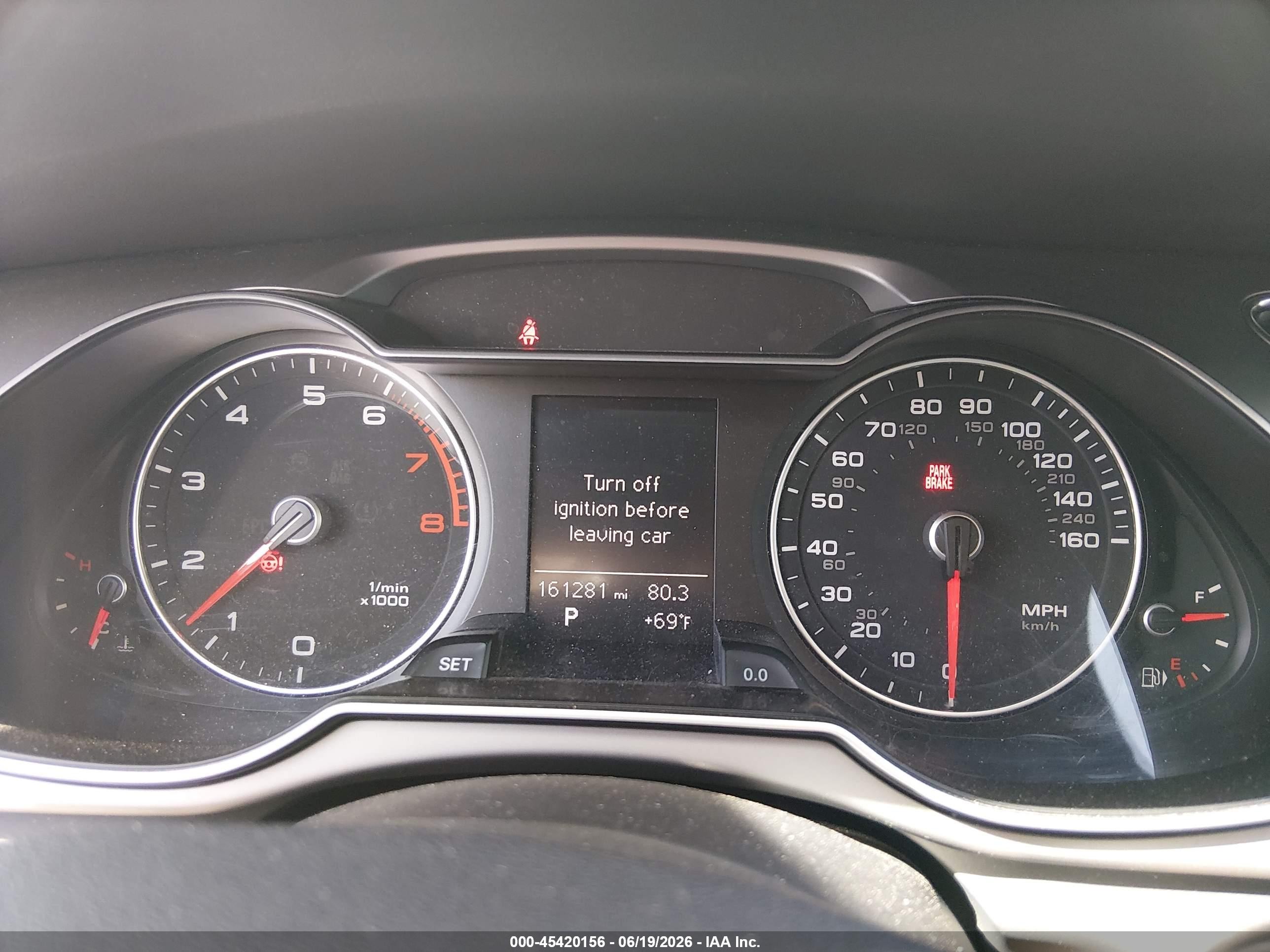 2013 Audi A4 2.0t Premium Silver vin: WAUFFAFL9DN019670